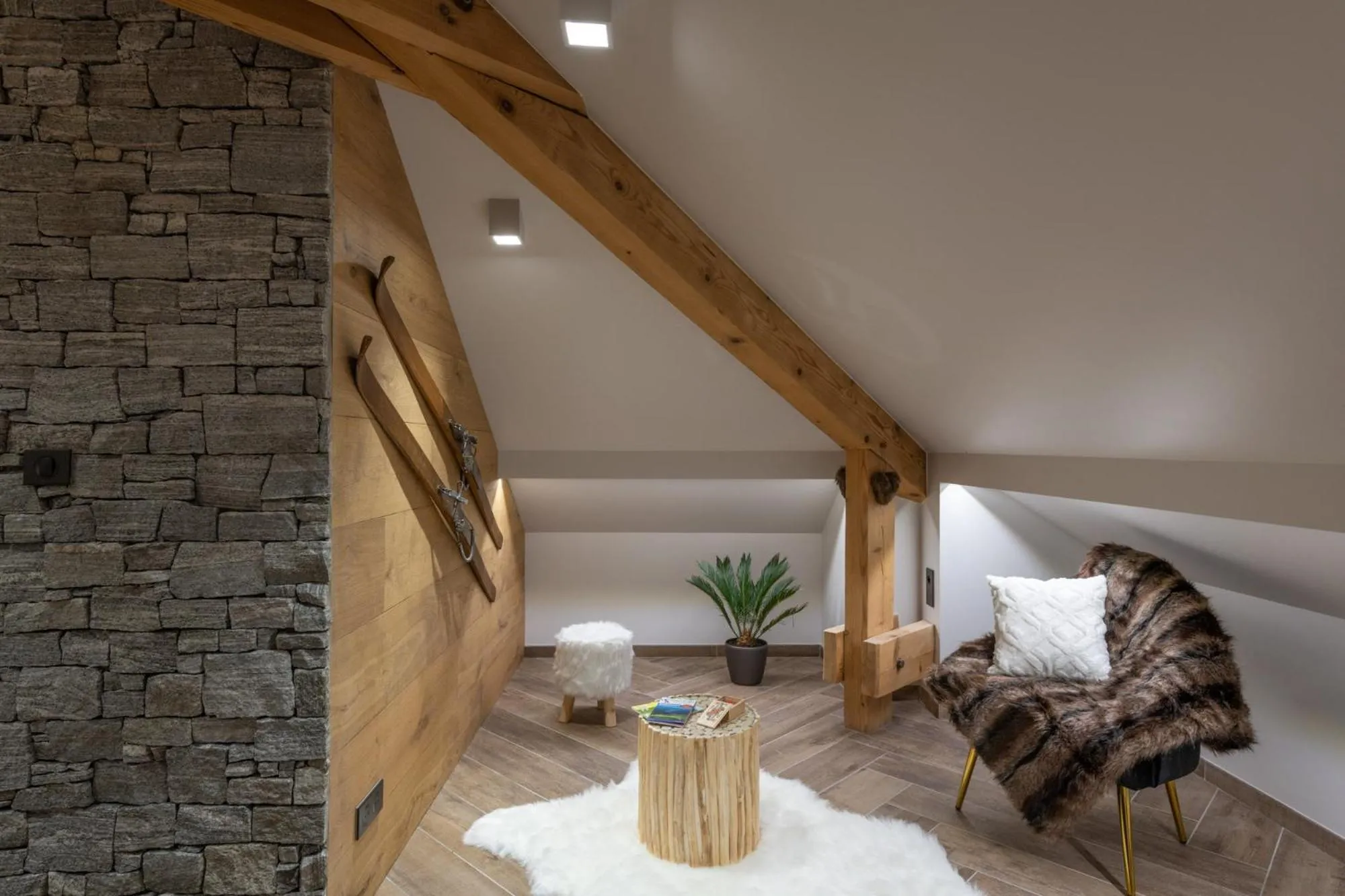 Seating area, Bed in Mairnaige, luxueux appartement avec sauna