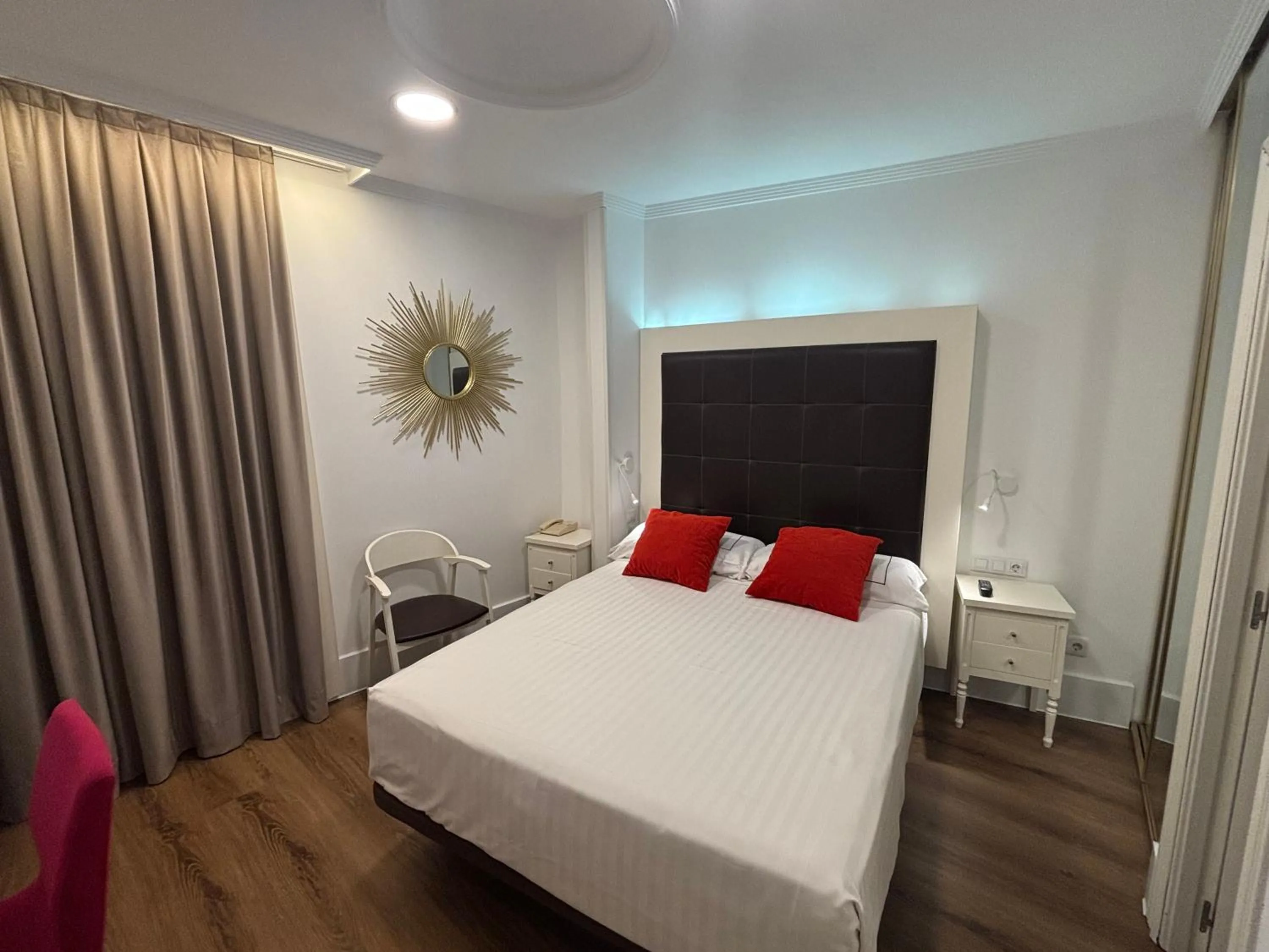 Decorative detail, Bed in Hotel Boutique Catedral