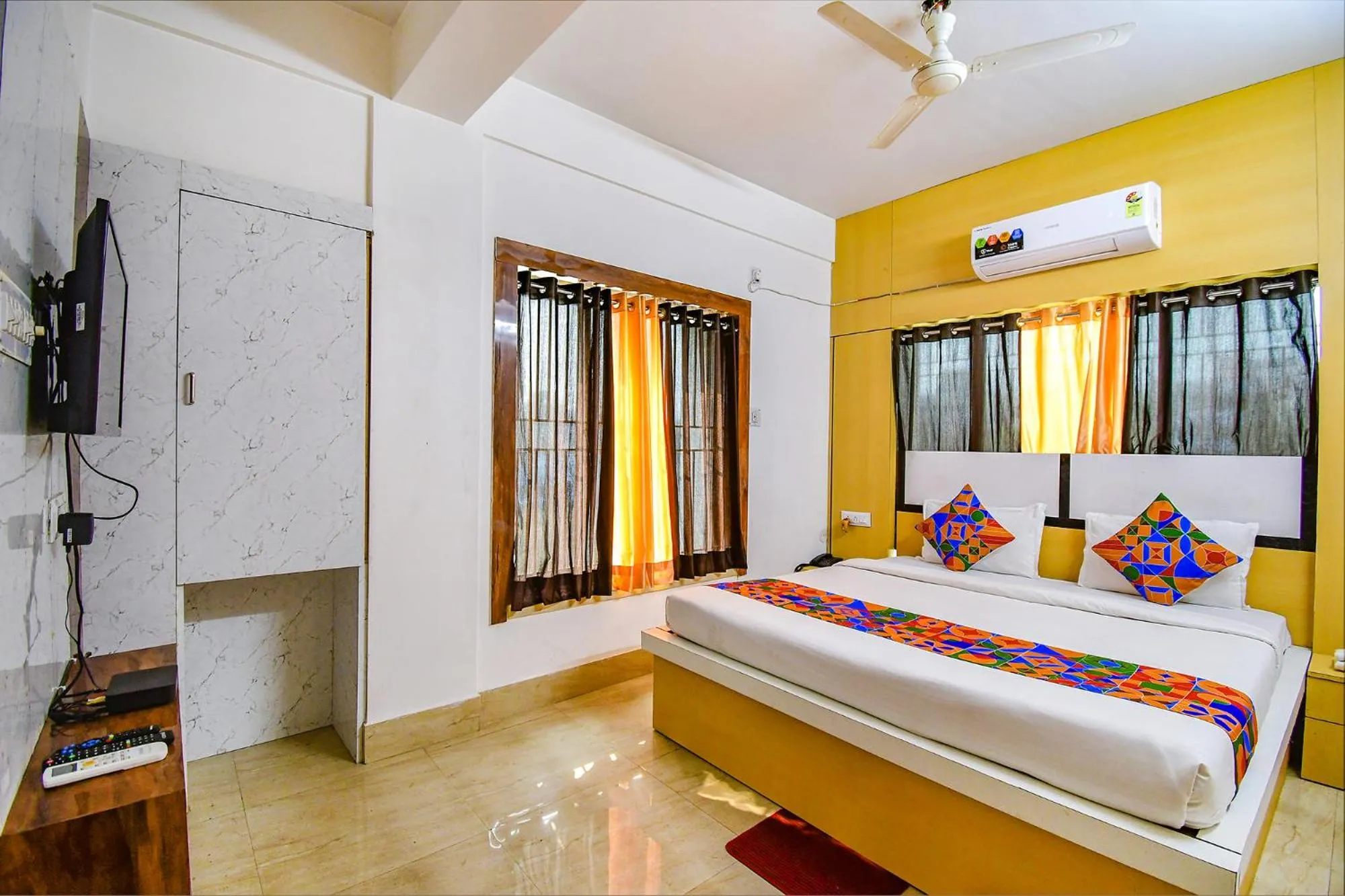 Bed in Super Hotel O Ruby Near Acropolis Mall