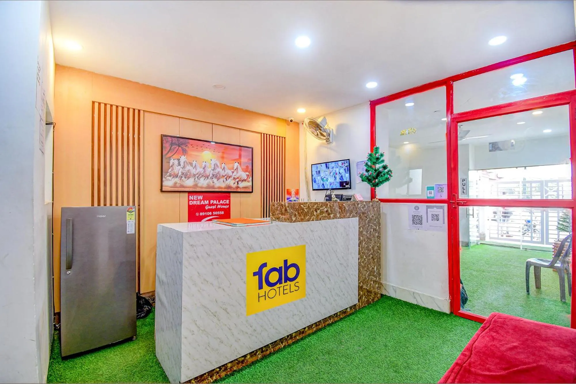 Lobby or reception in Super Hotel O Ruby Near Acropolis Mall