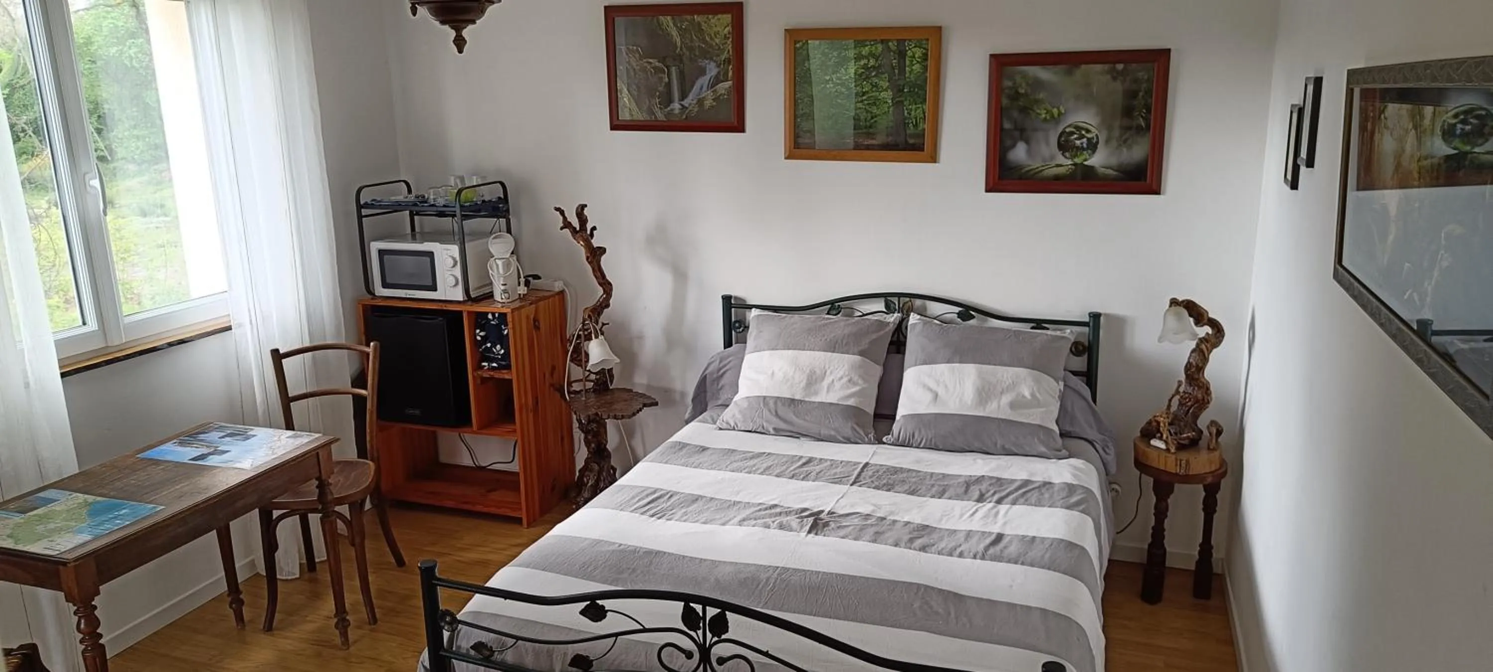 Bed in Châtelet Camelot