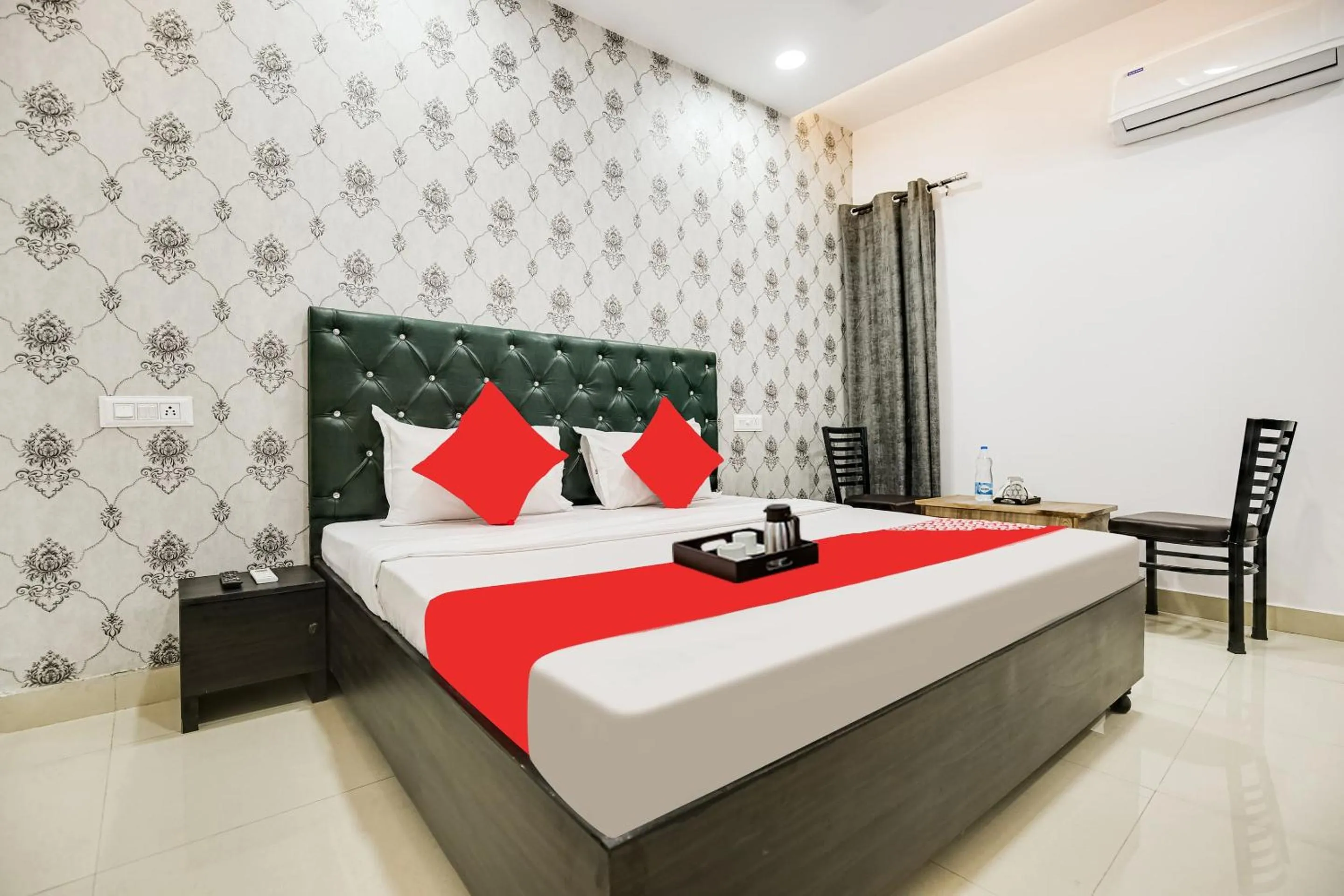 Bedroom, Bed in Hotel O City Stay