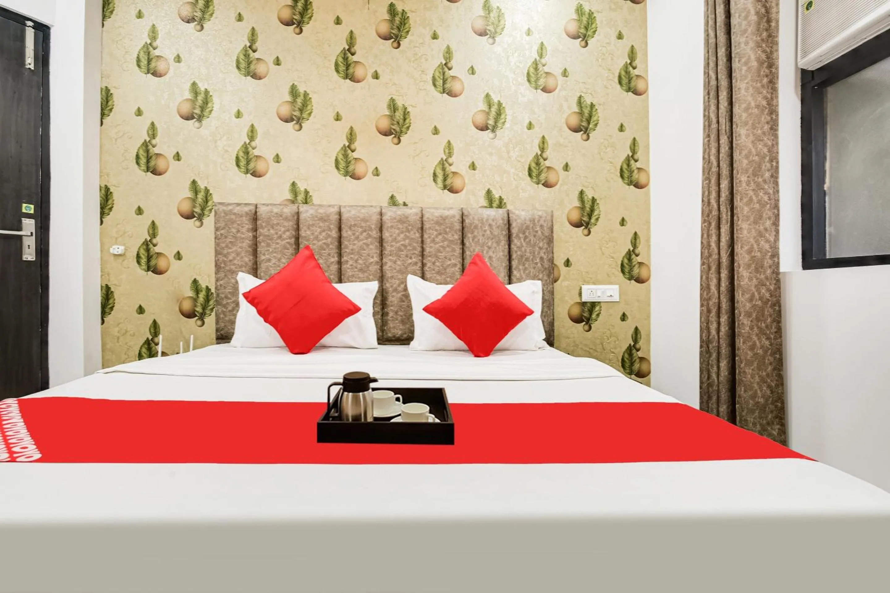 Bedroom, Bed in Hotel O City Stay