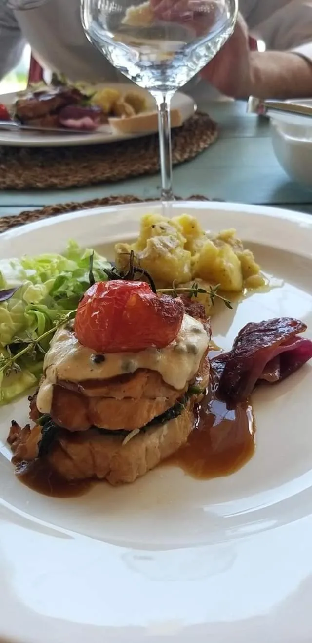 Restaurant/places to eat in Borgo Rosso Terra