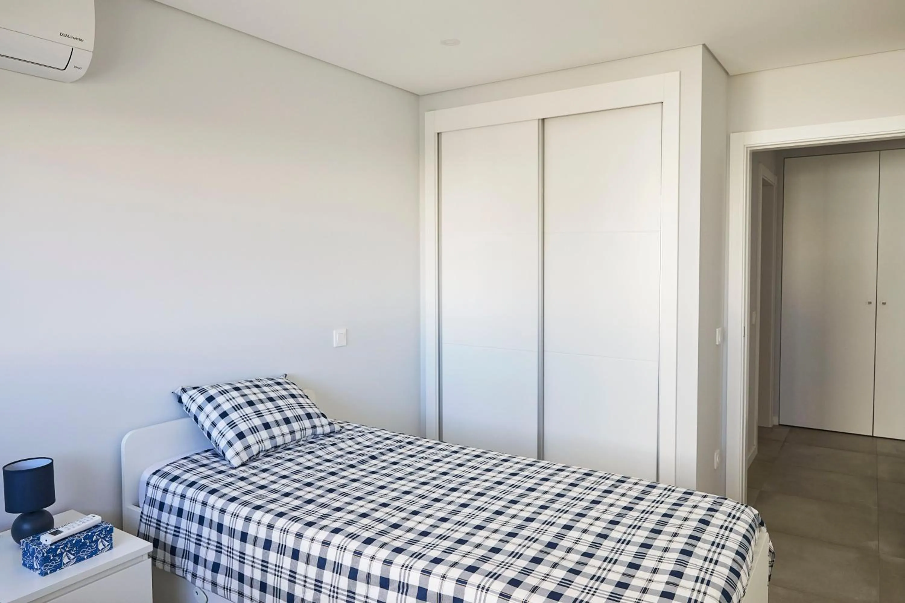 Bed in Nice apartment near the beach - Monte Gordo