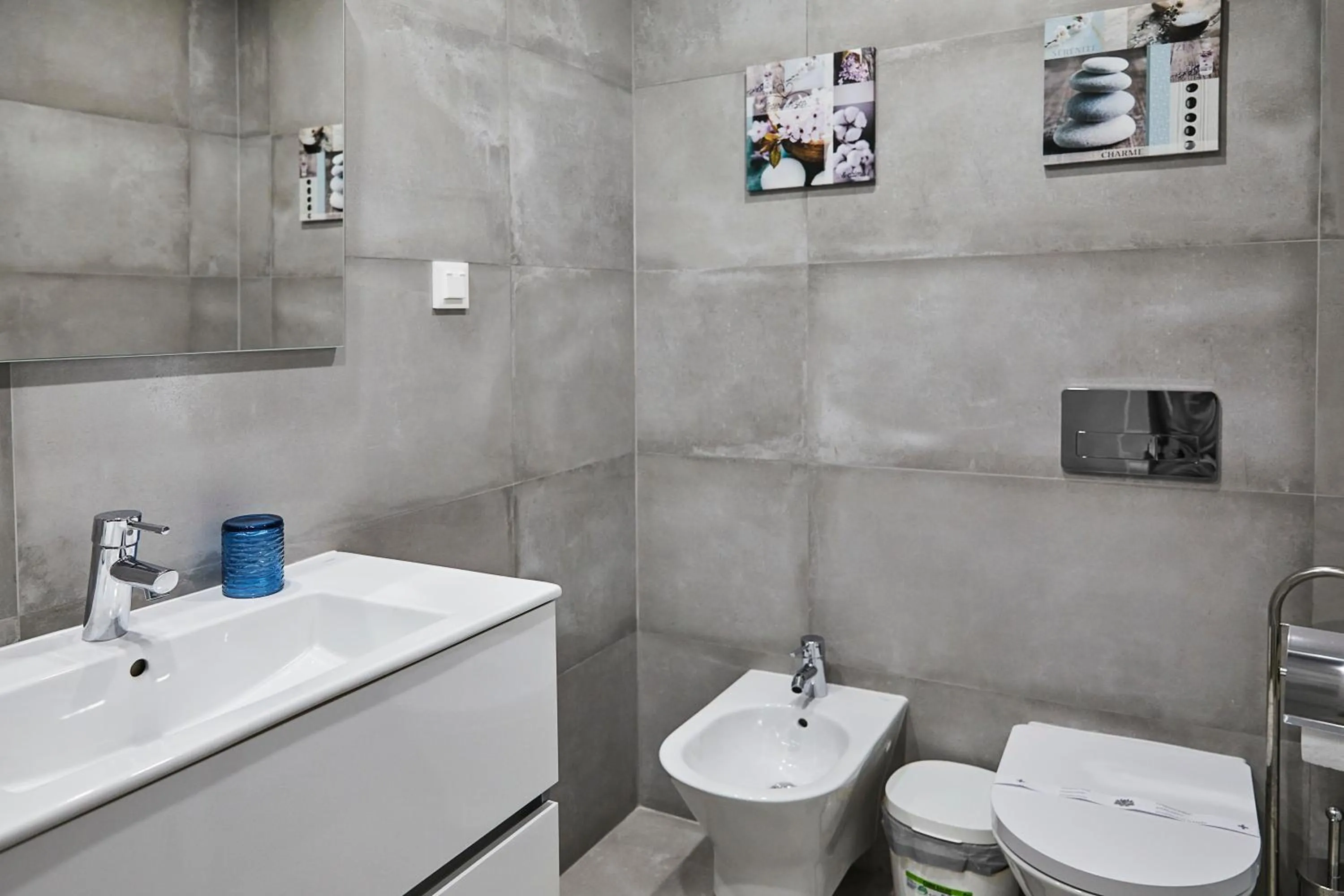 Shower in Nice apartment near the beach - Monte Gordo