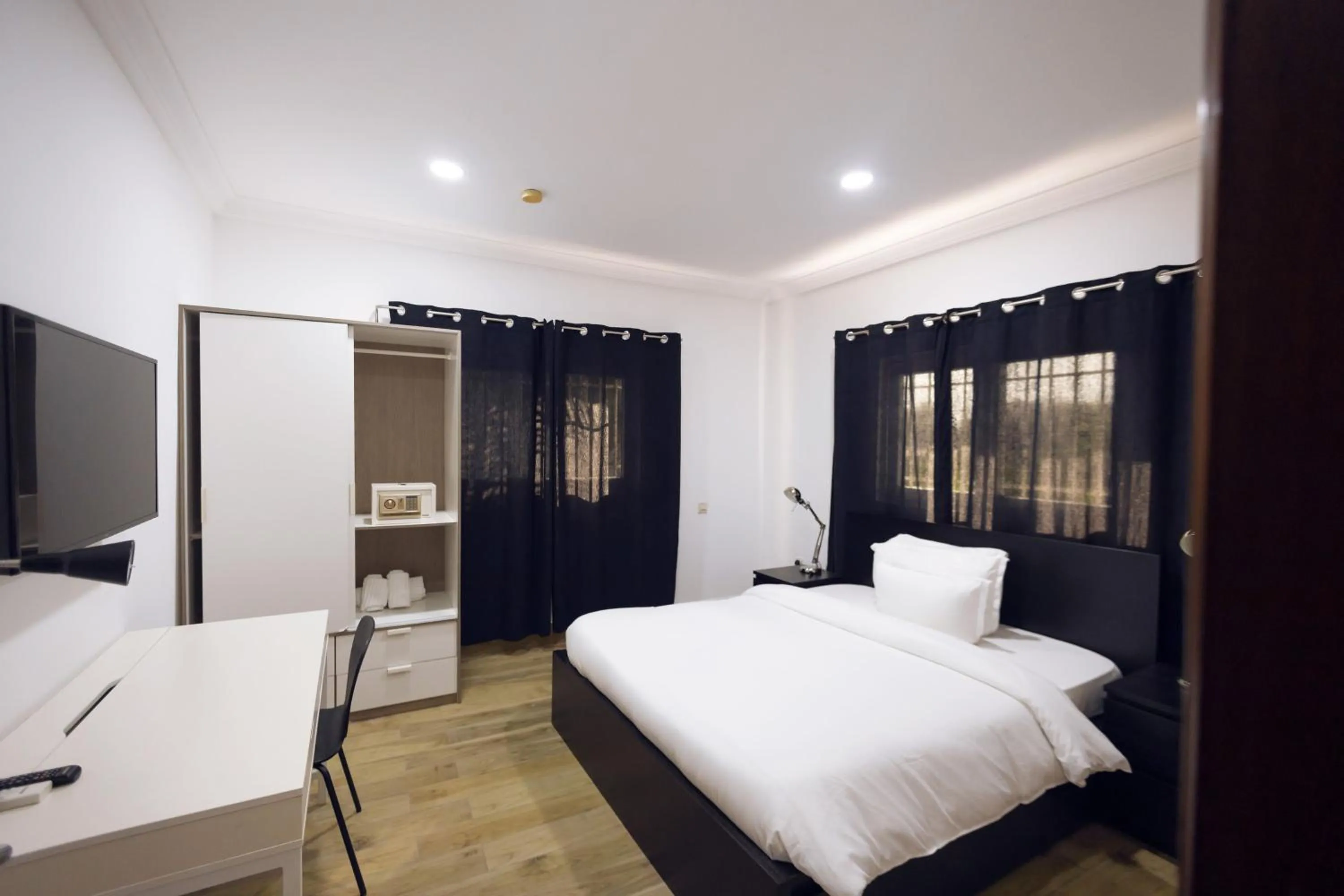 Bedroom, Bed in Bragha Apartments And Hotel