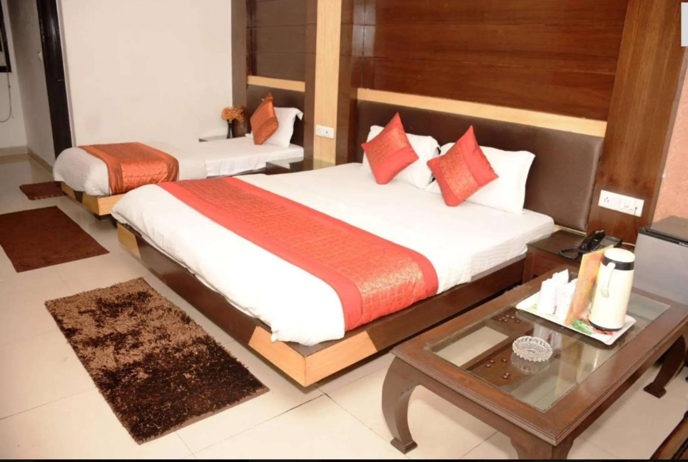 Bedroom in Hotel Delhi Heart at New Delhi Railway Station