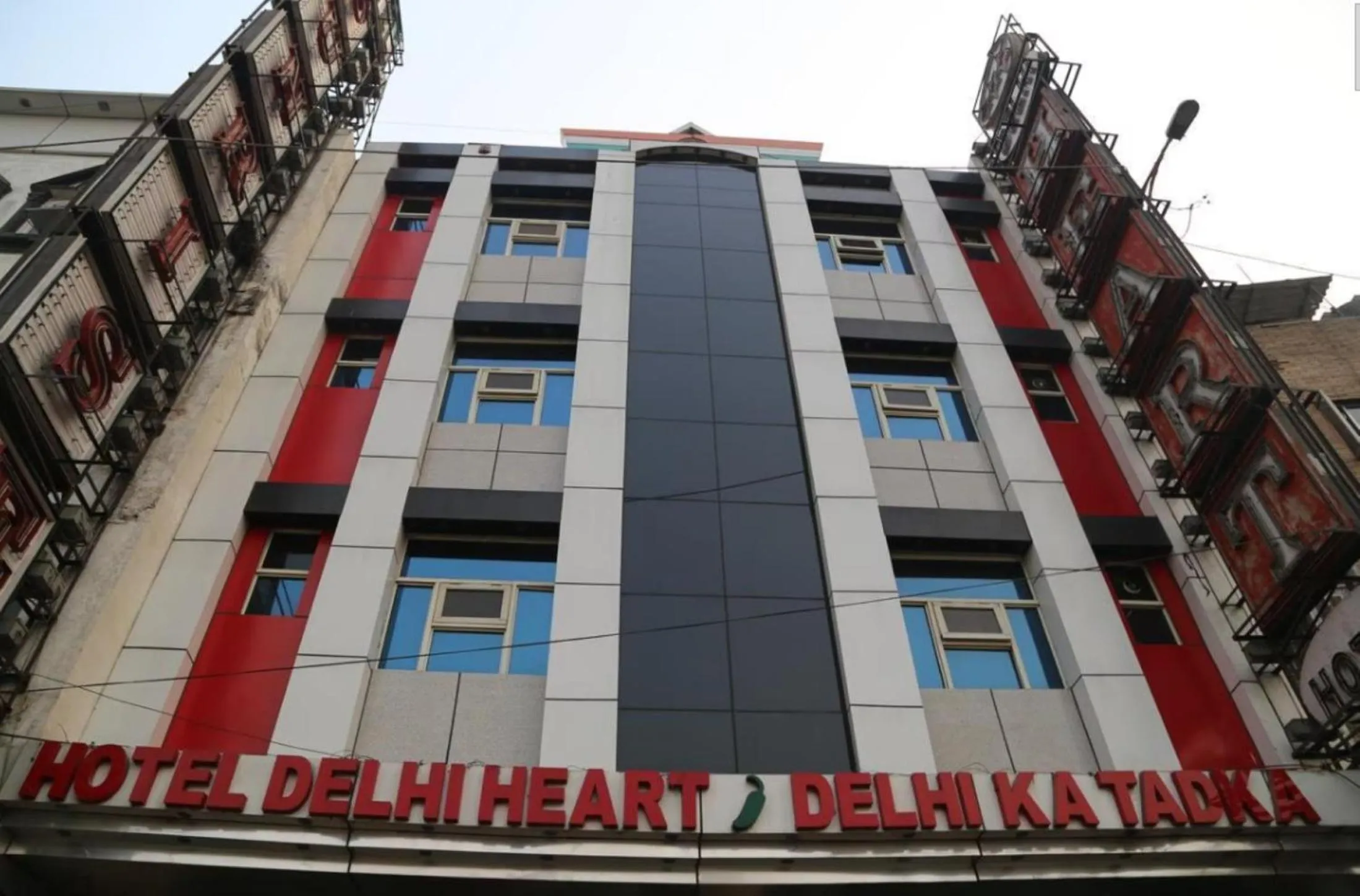 Property building in Hotel Delhi Heart at New Delhi Railway Station