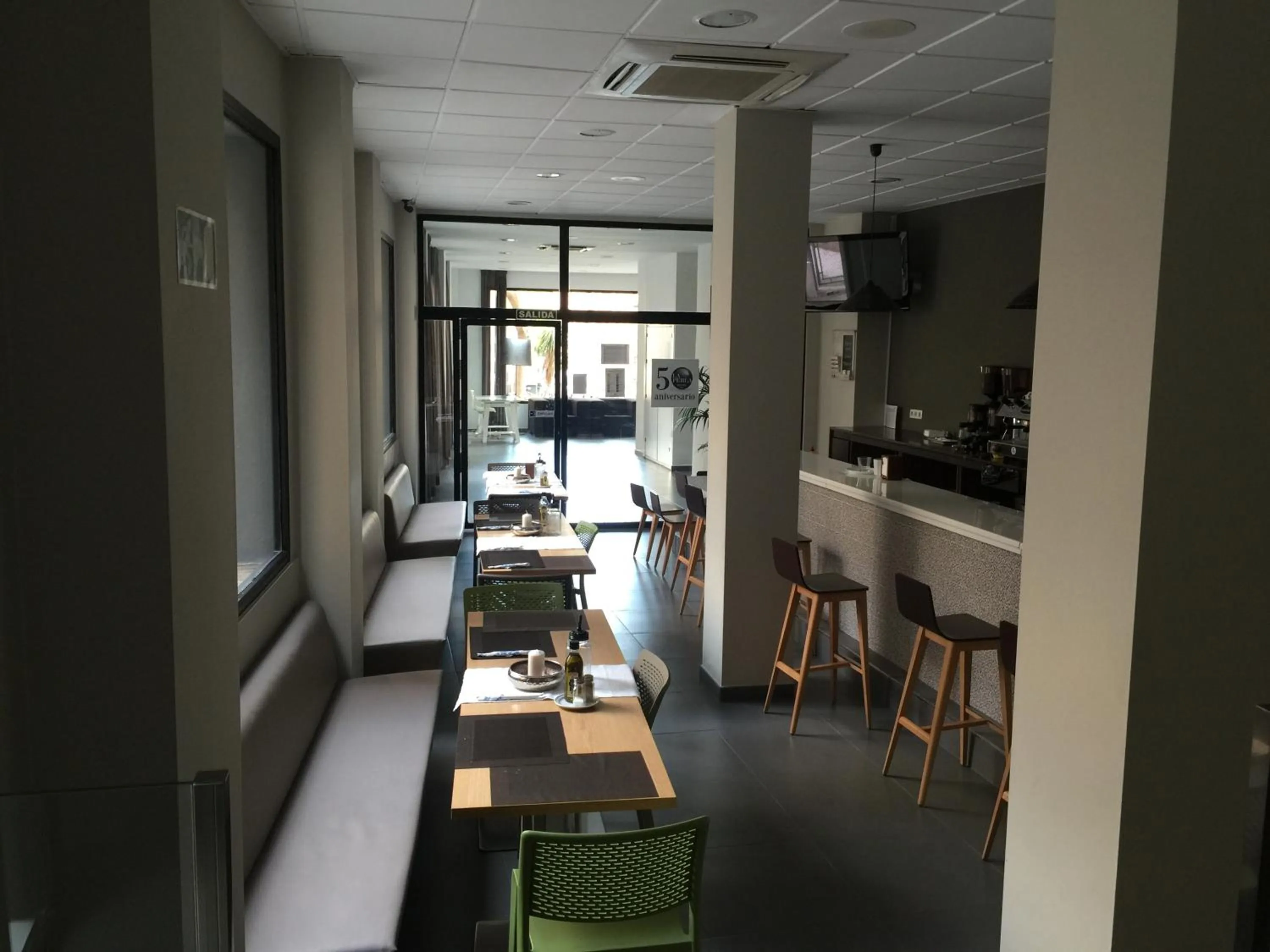 Restaurant/places to eat in La Perla