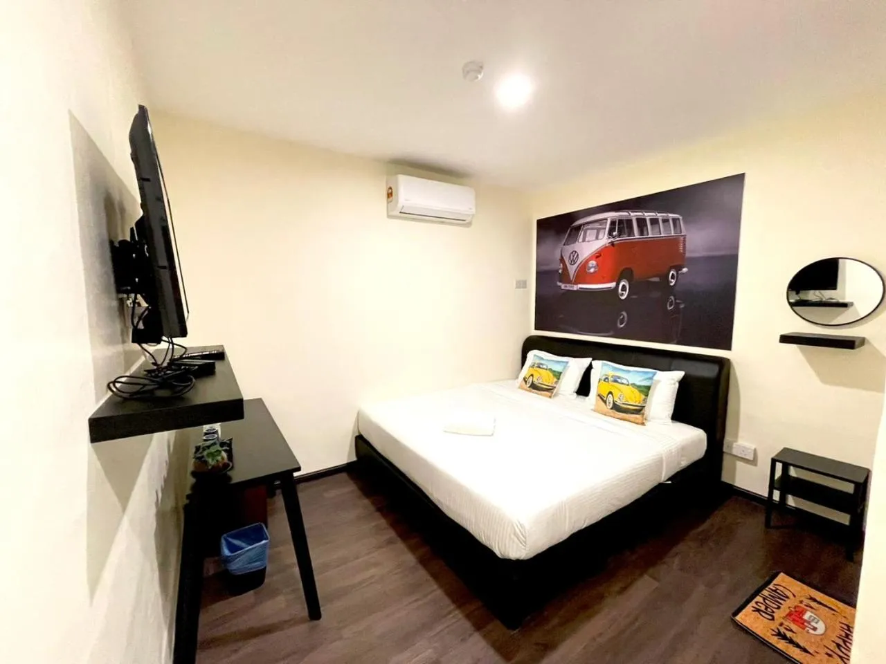 Bed in RNK BoutiQue HOTEL