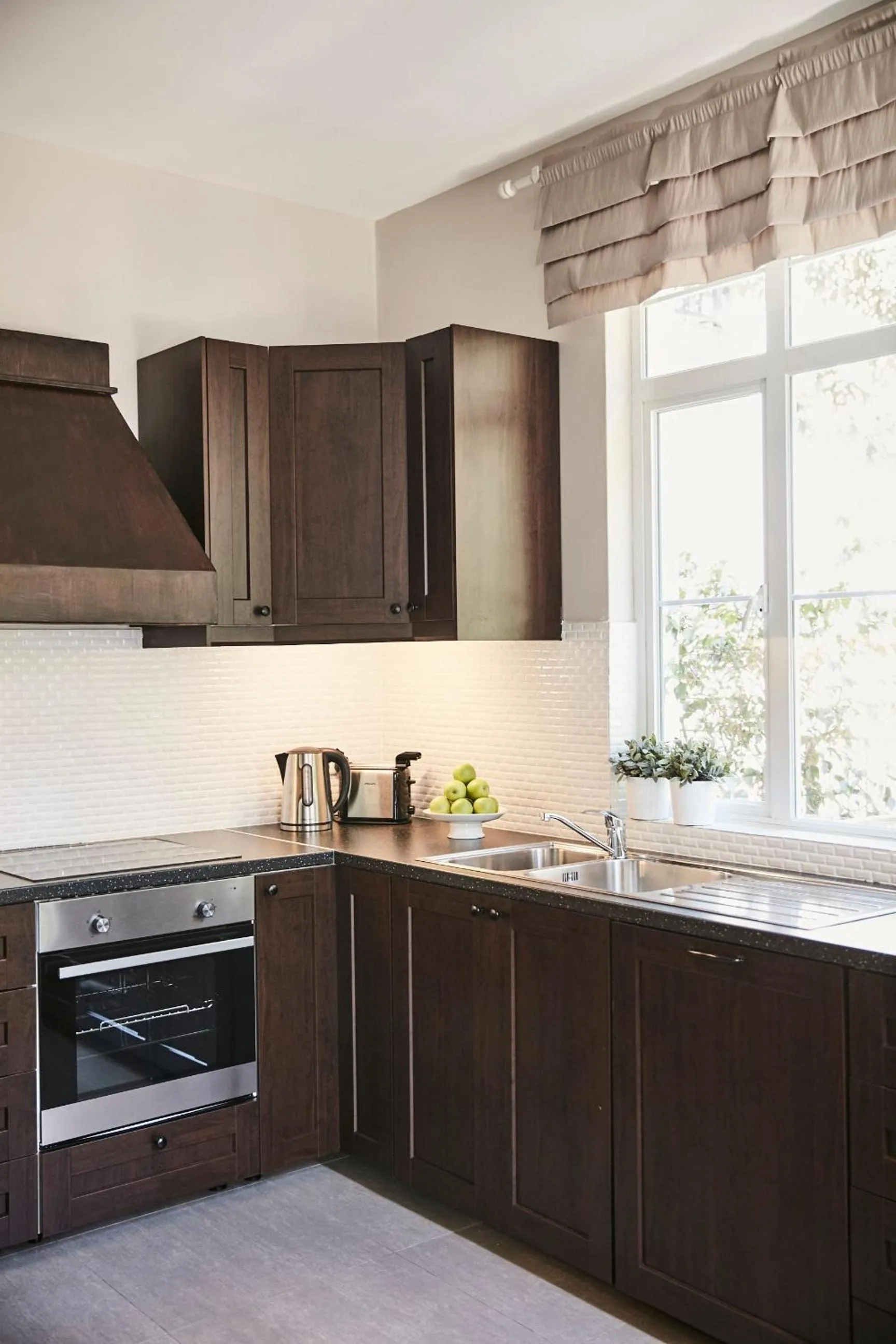 Kitchen or kitchenette in Palacina The Residence & The Suites