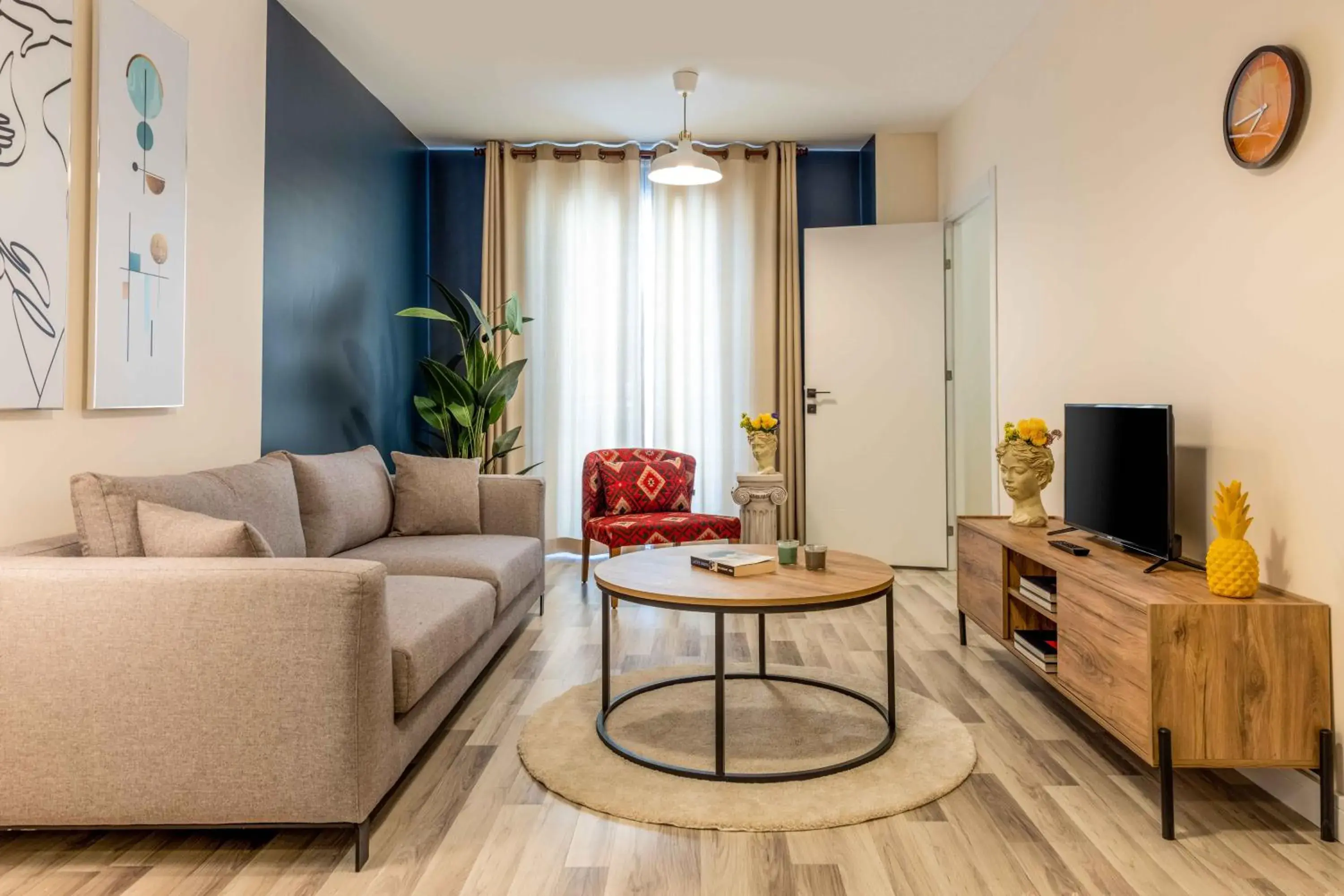 Two-Bedroom Apartment in Monnas Suite Two-Bedroom Apartment in Monnas Suite