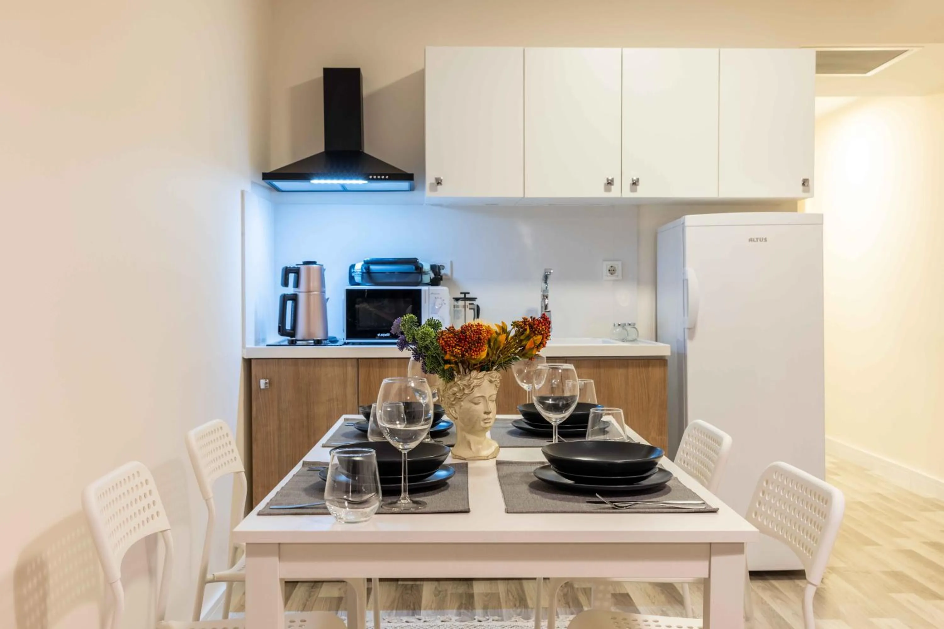 Coffee/tea facilities in Monnas Suite