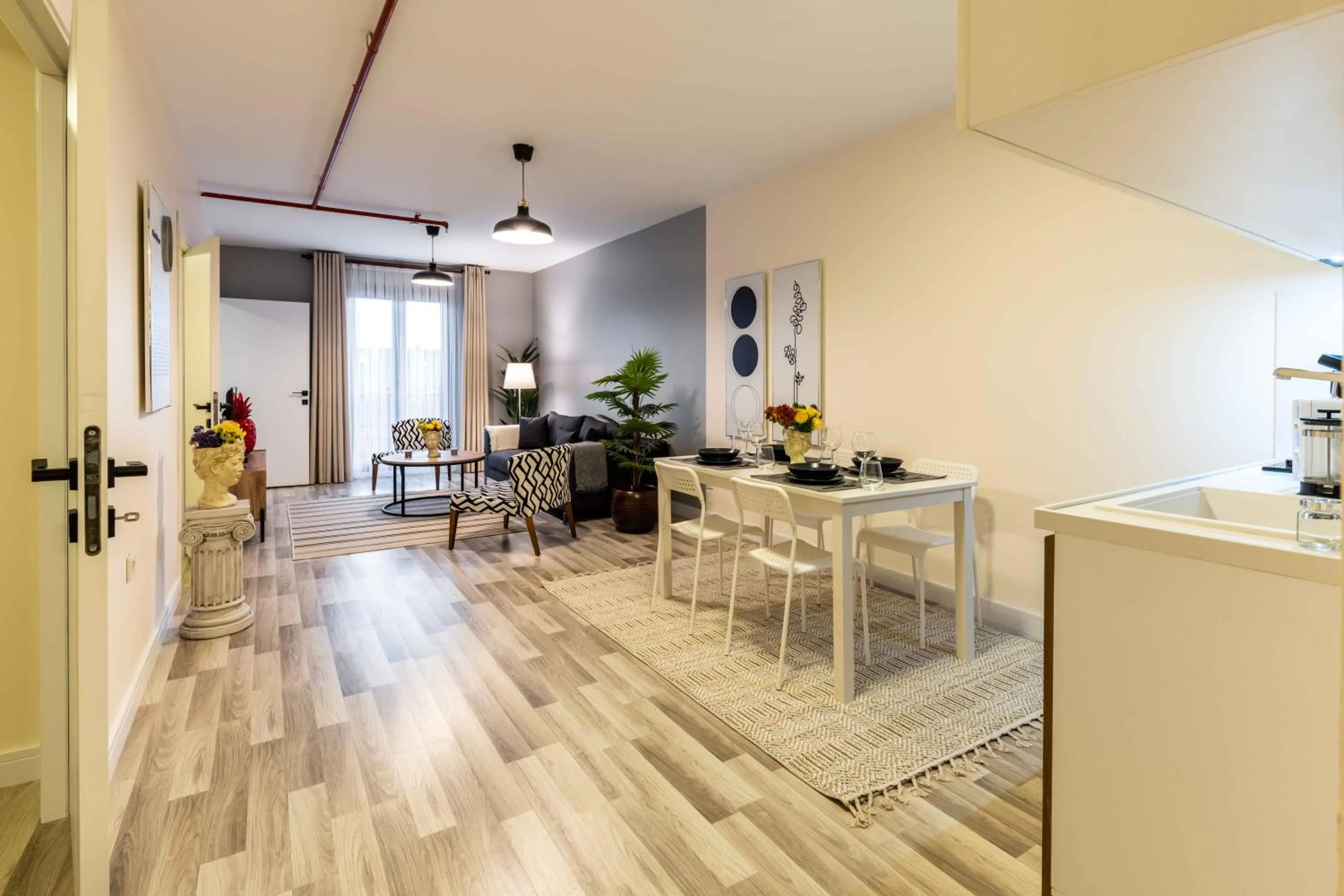 Kitchen or kitchenette in Monnas Suite