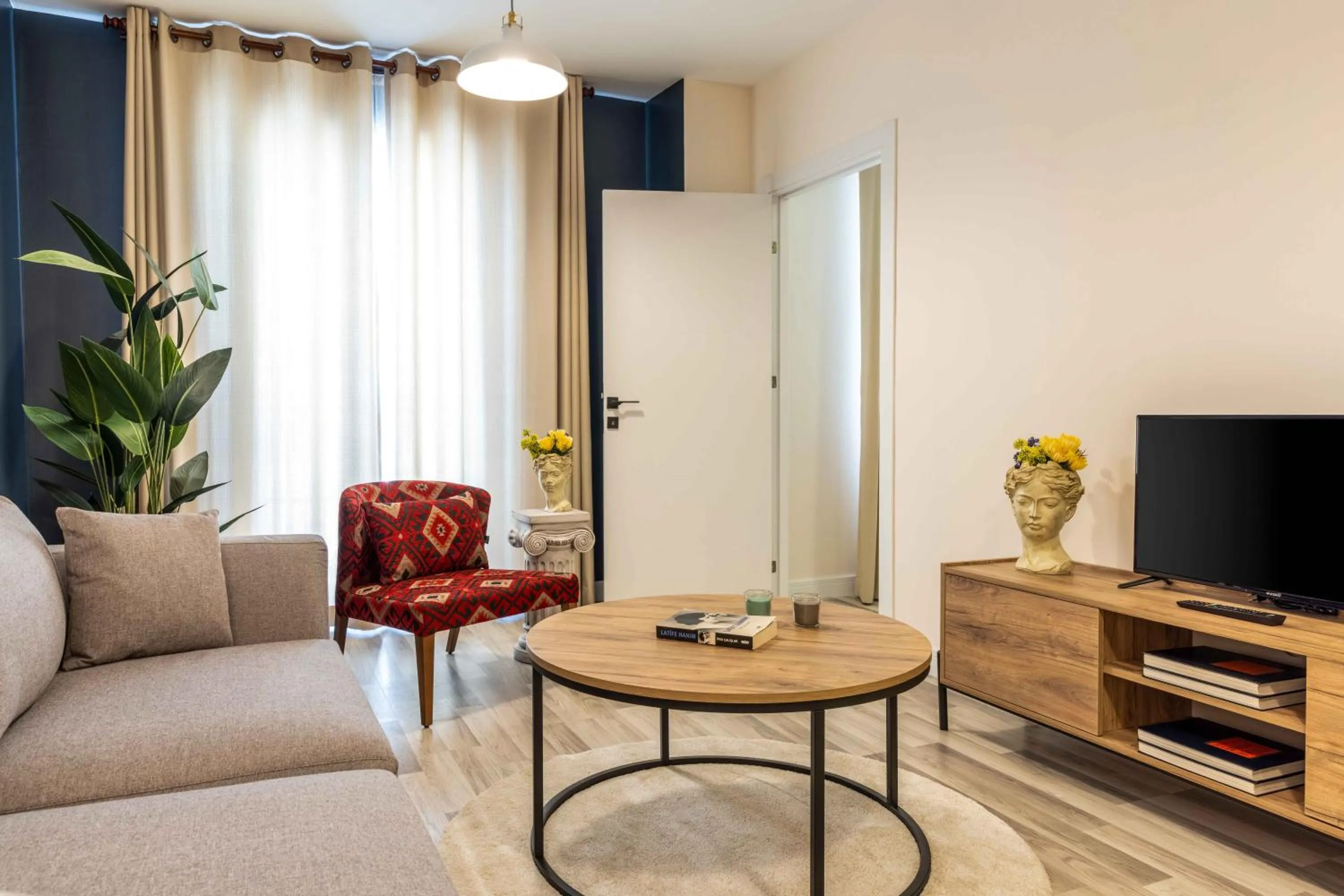 TV and multimedia in Monnas Suite