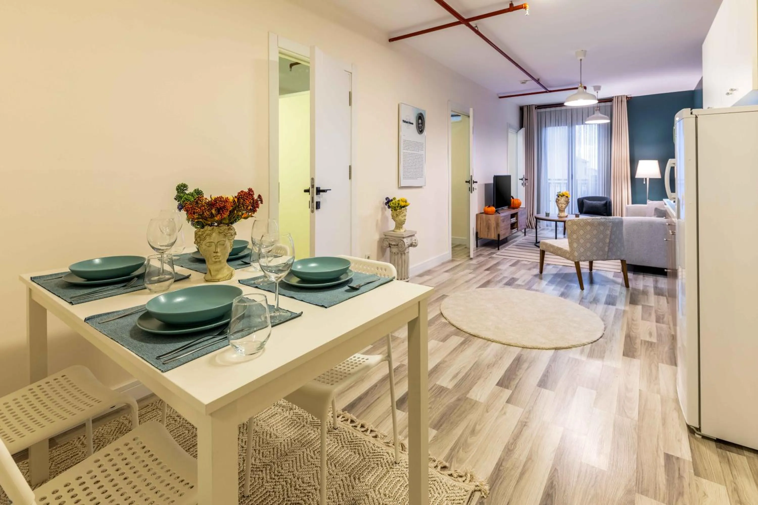 Kitchen or kitchenette in Monnas Suite