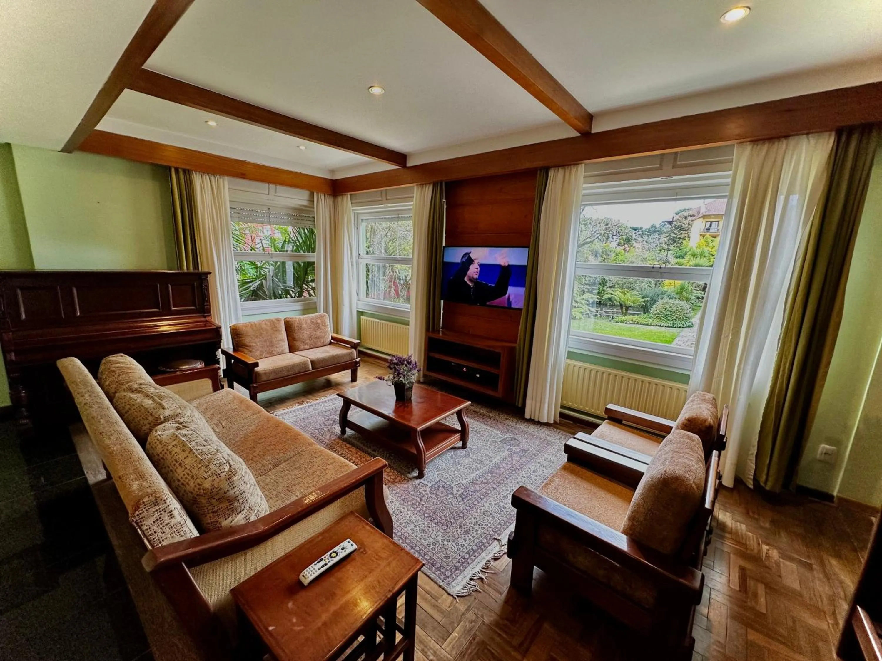 Living room in Natur Hotel - 700m da Rua Coberta