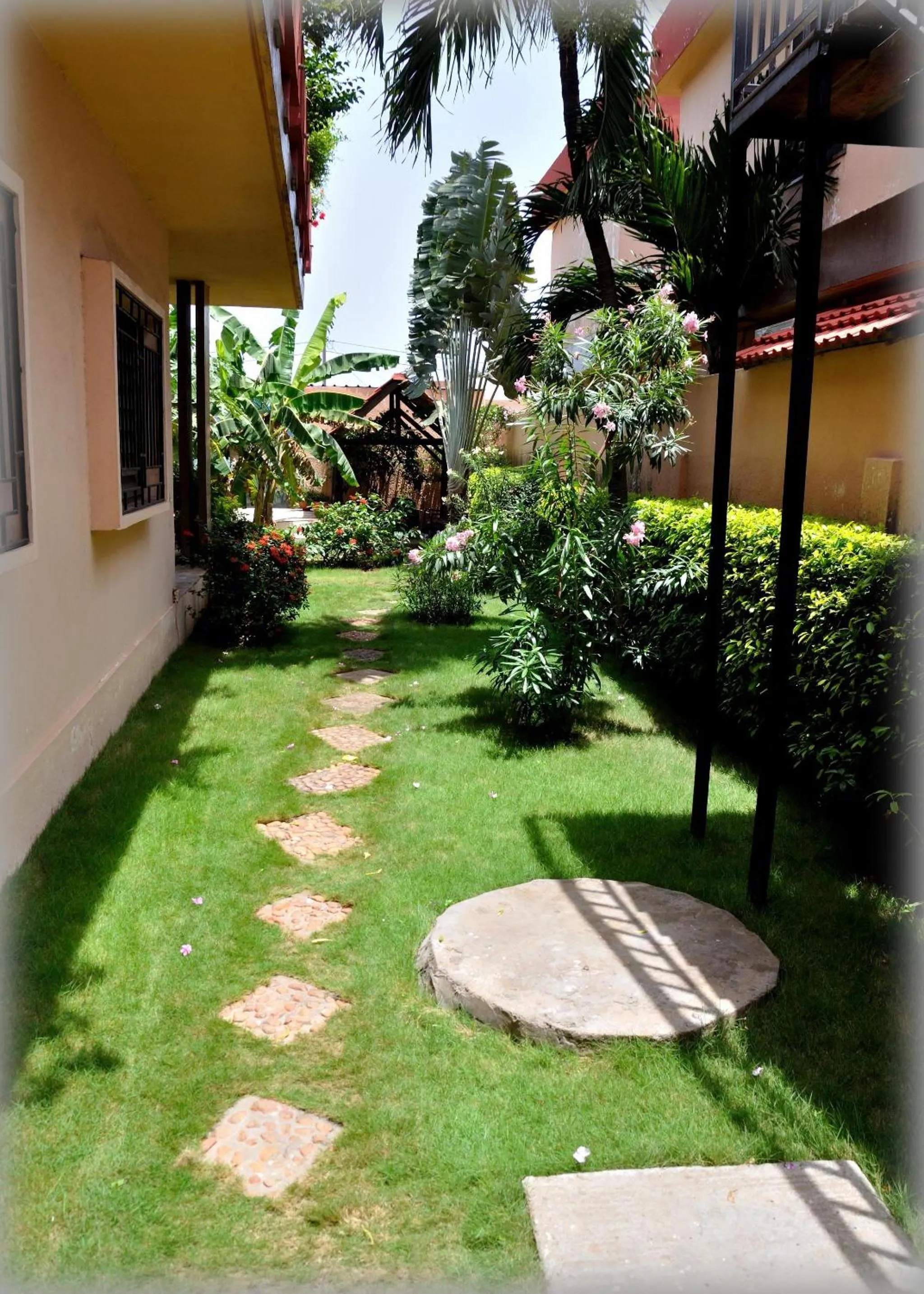 Garden in Hotel Aurore Lomé