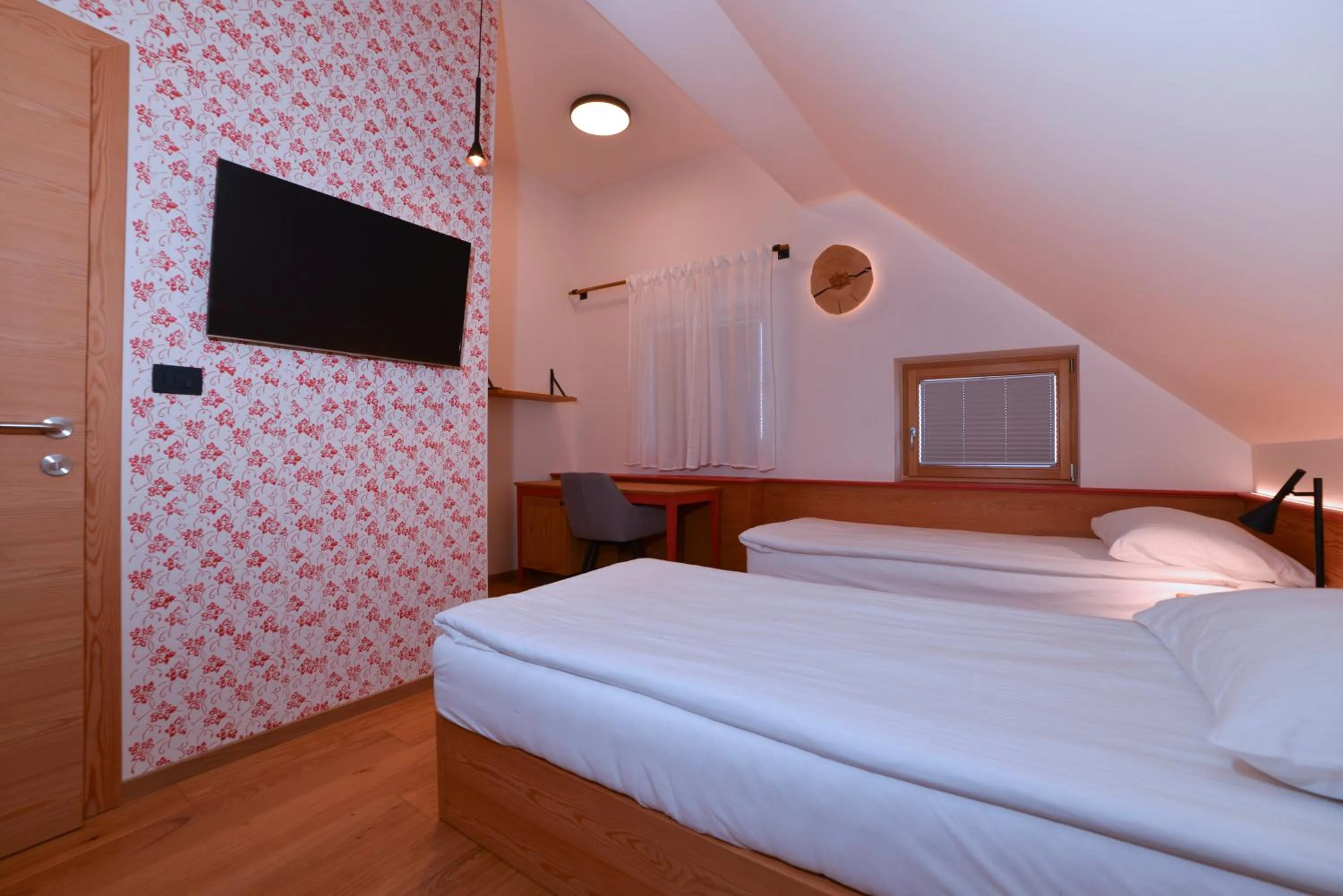 Photo of the whole room, Bed in Guesthouse Les
