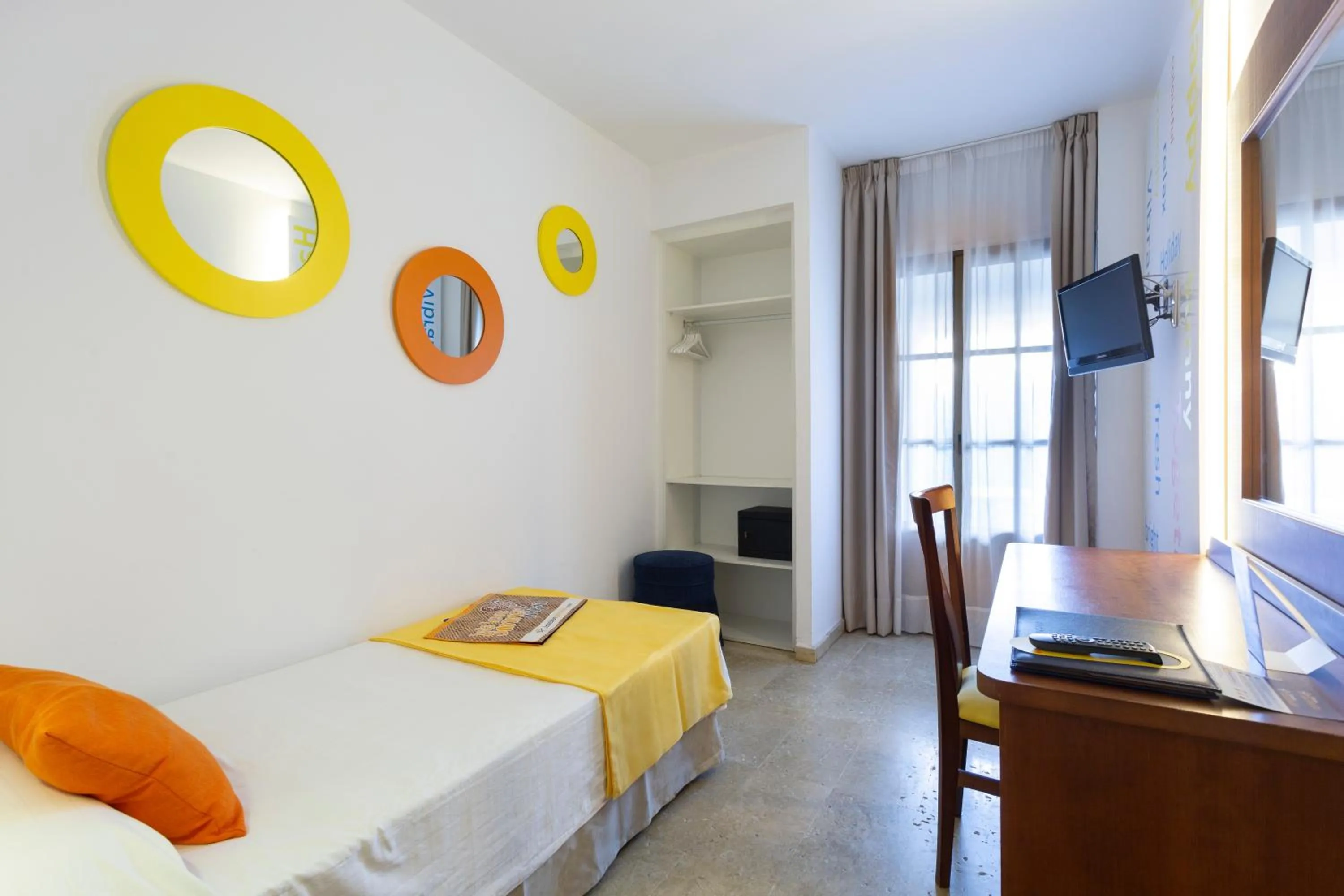 Bedroom, Bed in Globales Cortijo Blanco