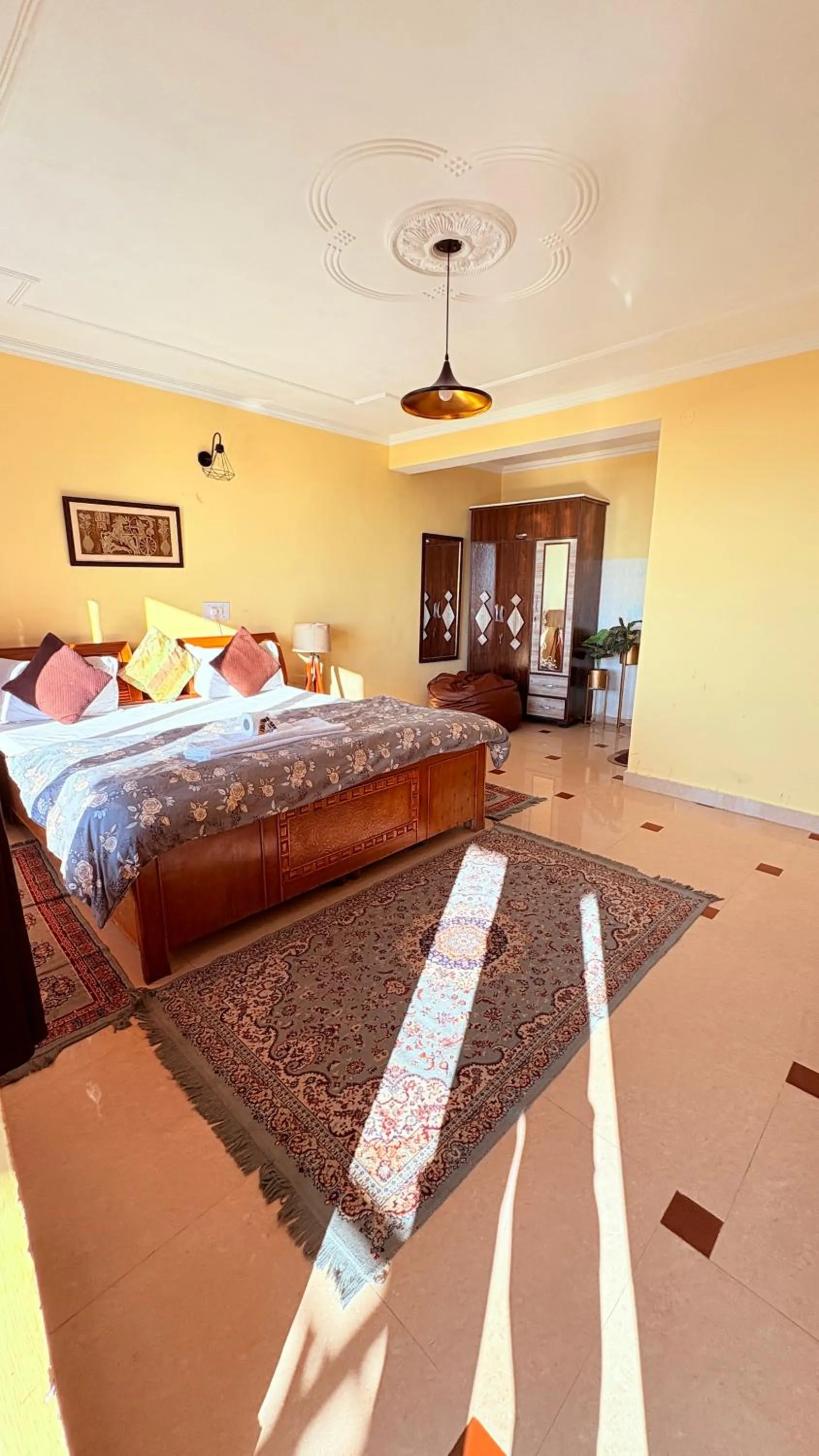 Photo of the whole room, Bed in The Unmad - Dharamkot