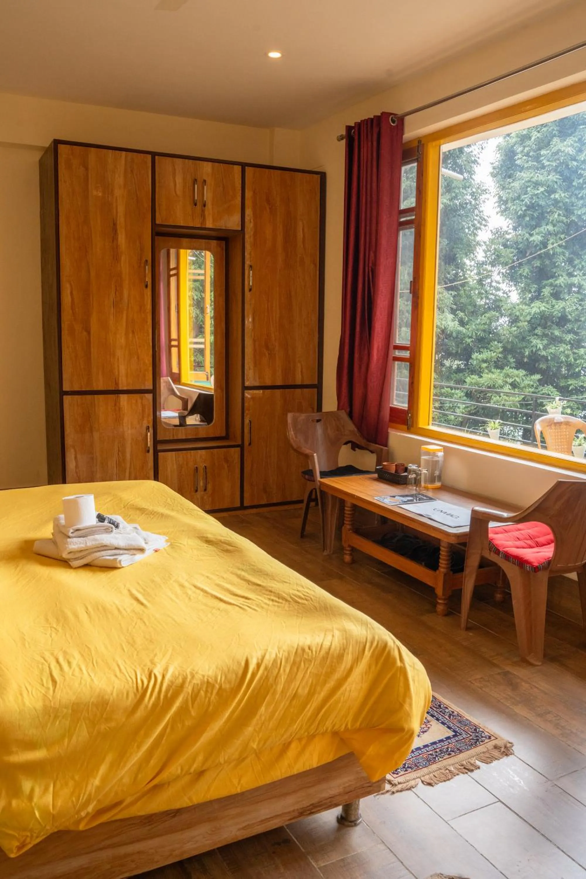 Photo of the whole room, Bed in The Unmad - Dharamkot