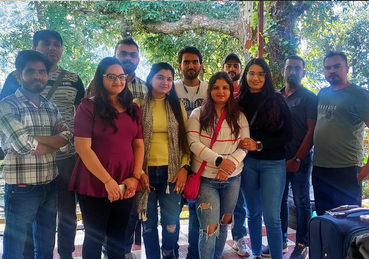 People in The Unmad - Dharamkot