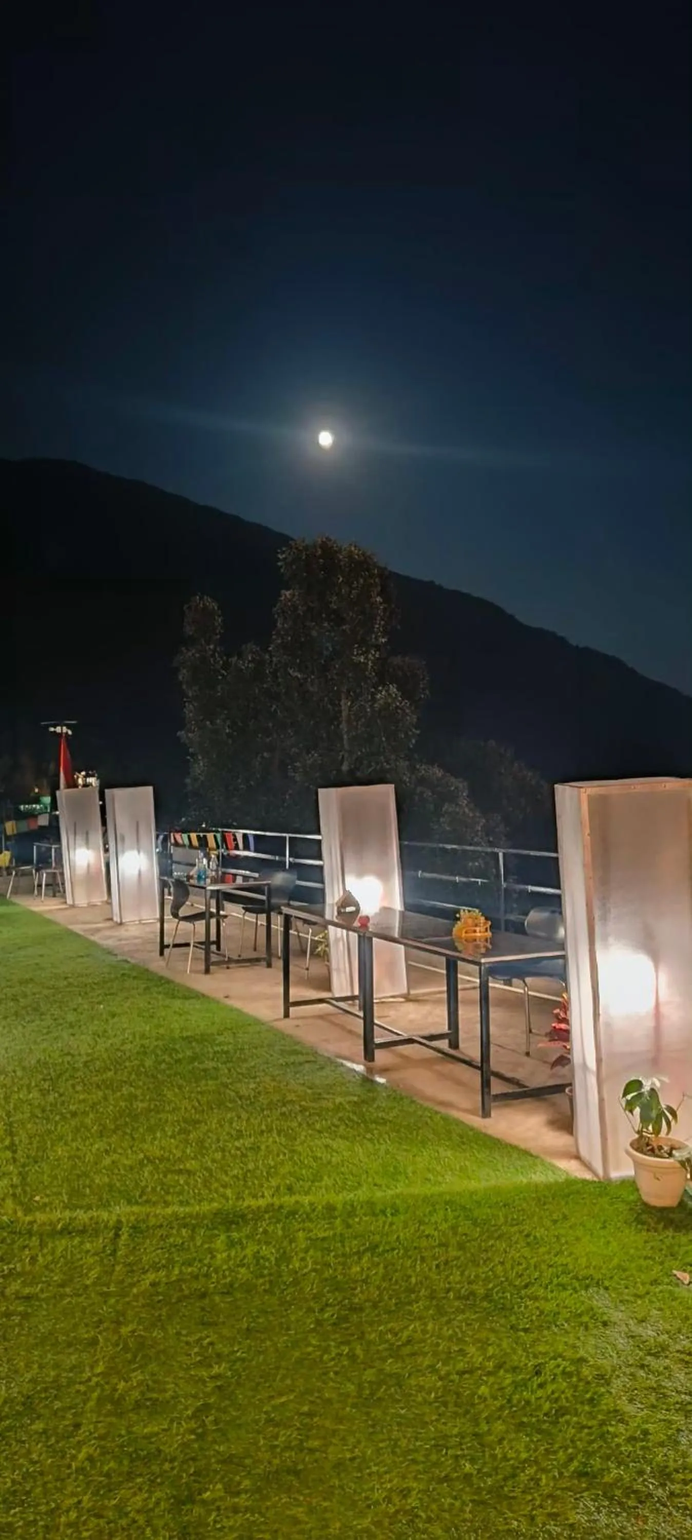 Restaurant/places to eat in The Unmad - Dharamkot