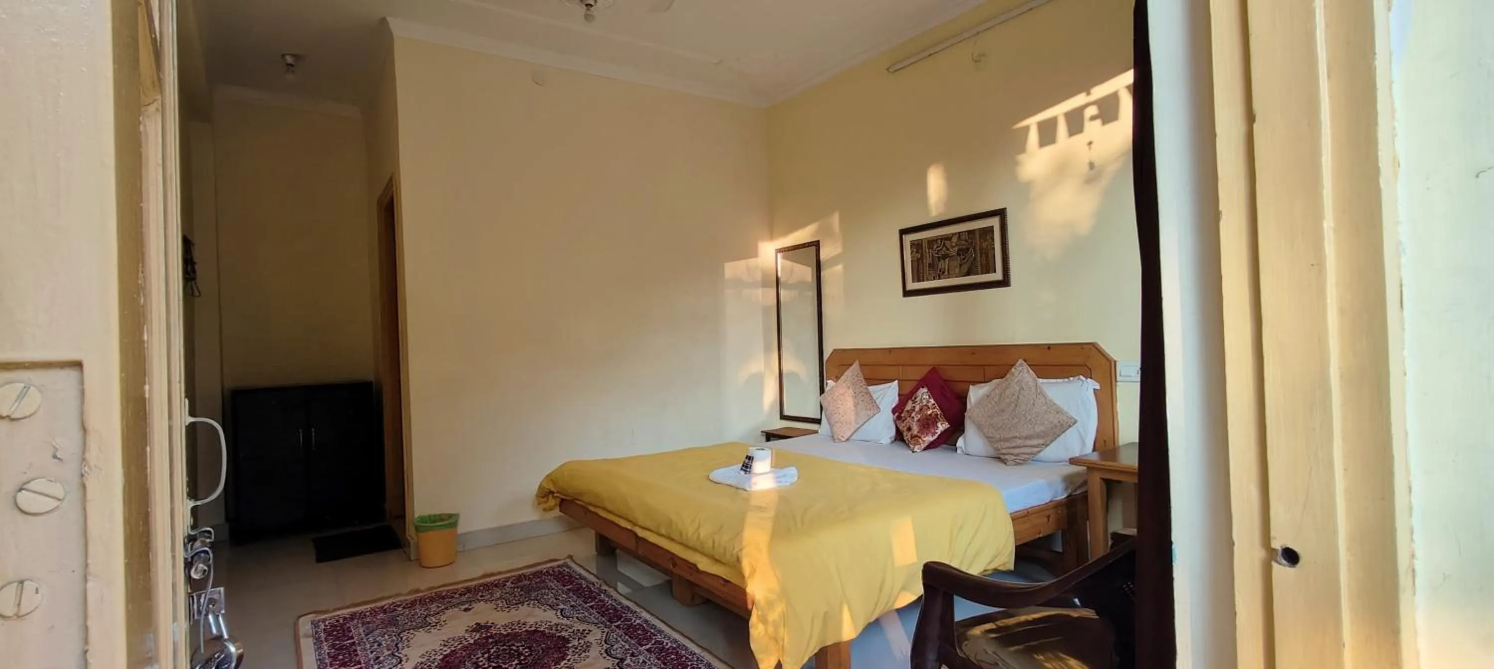 Bed in The Unmad - Dharamkot