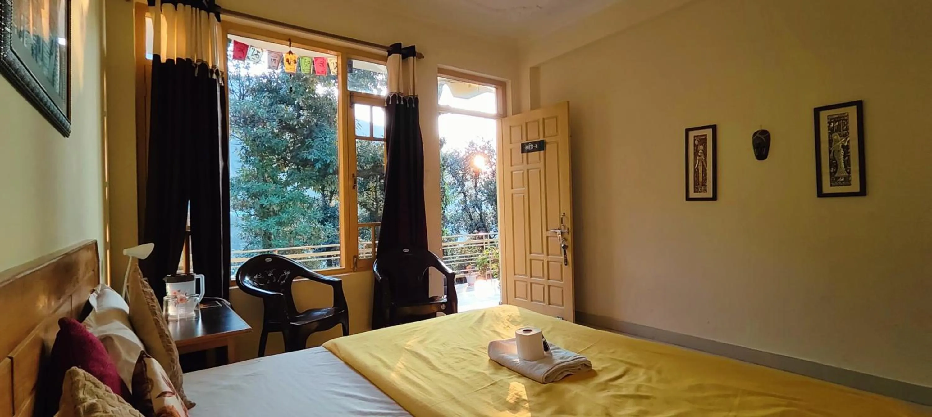 Bed in The Unmad - Dharamkot