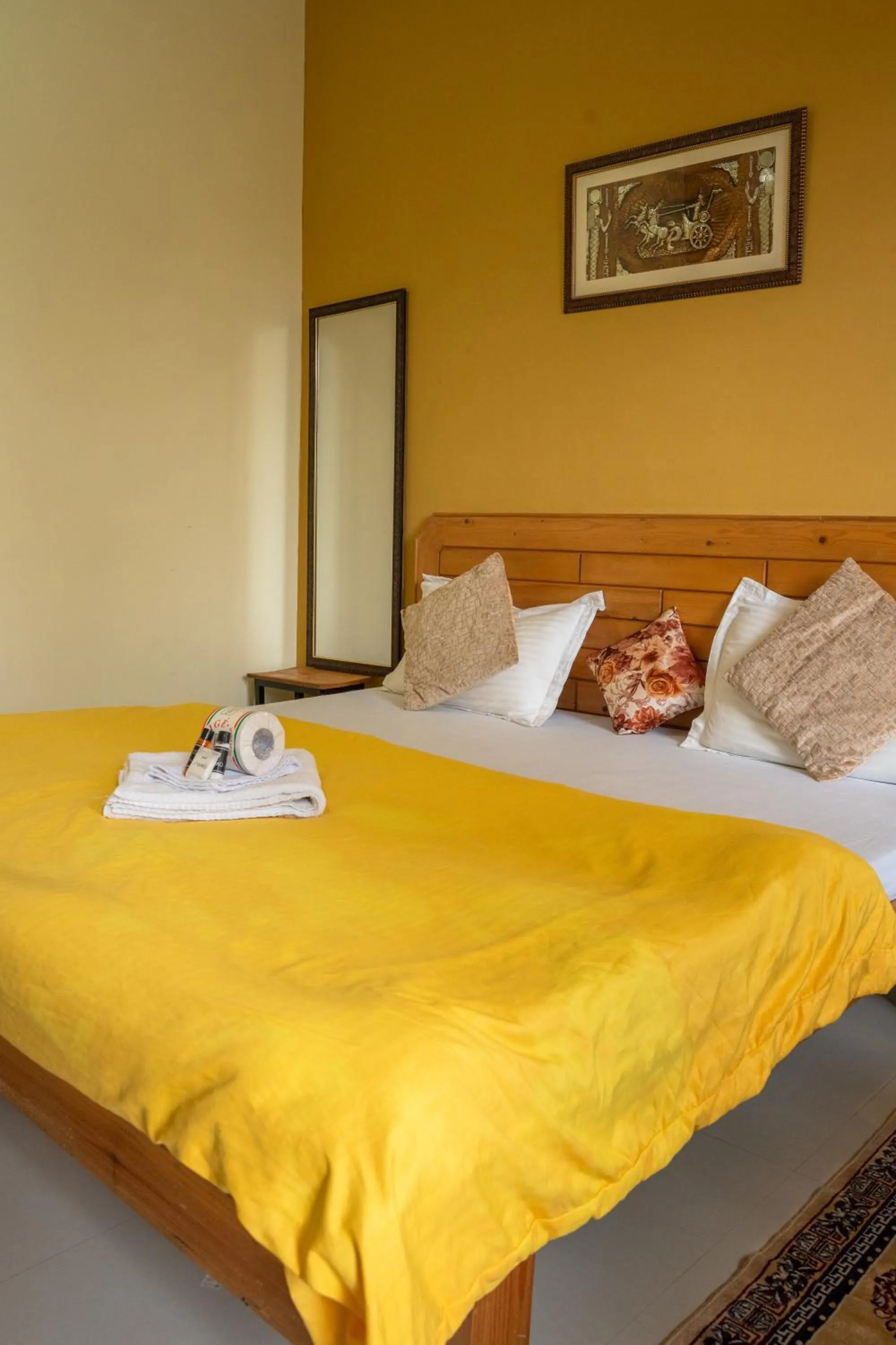 Photo of the whole room, Bed in The Unmad - Dharamkot