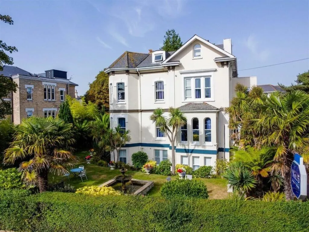 Property building in No 5 Bournemouth