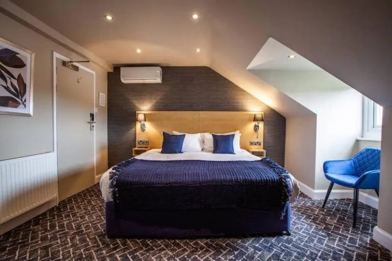 Bedroom, Bed in No 5 Bournemouth