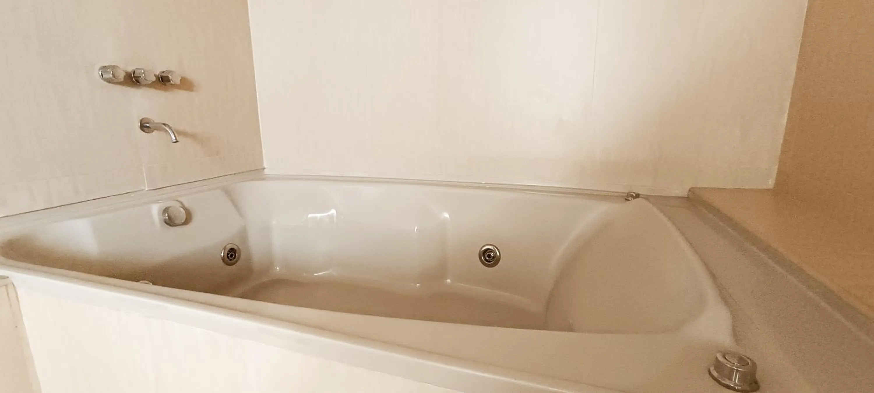 Hot Tub in Hotel Gran Aurum