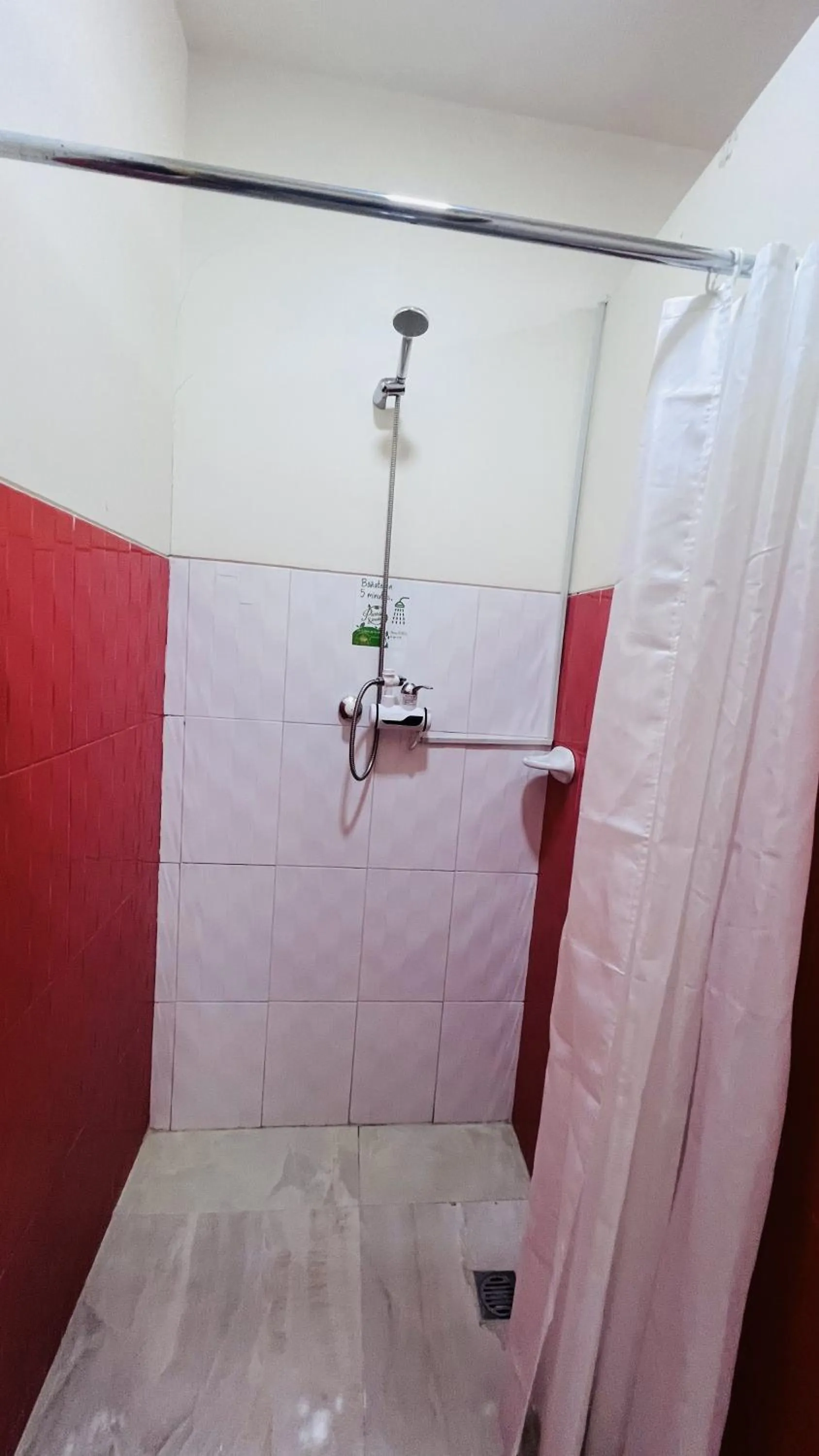 Shower in Hotel Gran Aurum