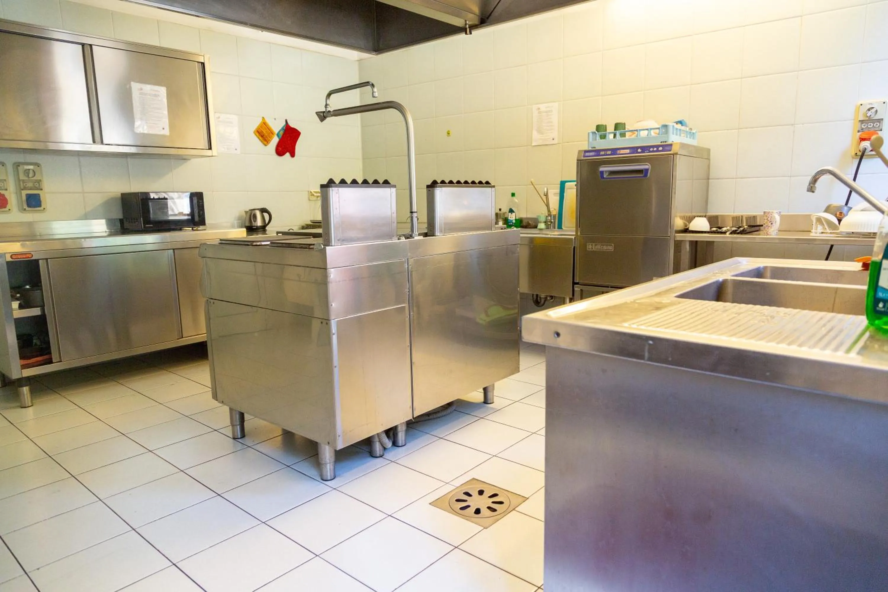 Kitchen or kitchenette in CiaoMi - Hostel & Long Stay - Milano Niguarda & Bicocca