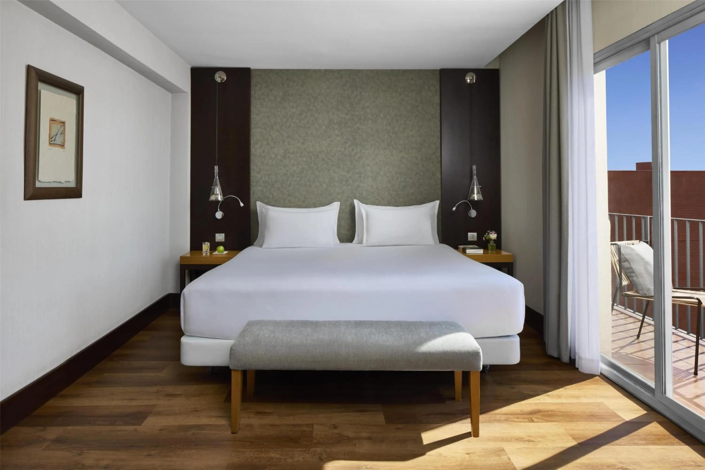 Photo of the whole room, Bed in NH Barcelona Stadium