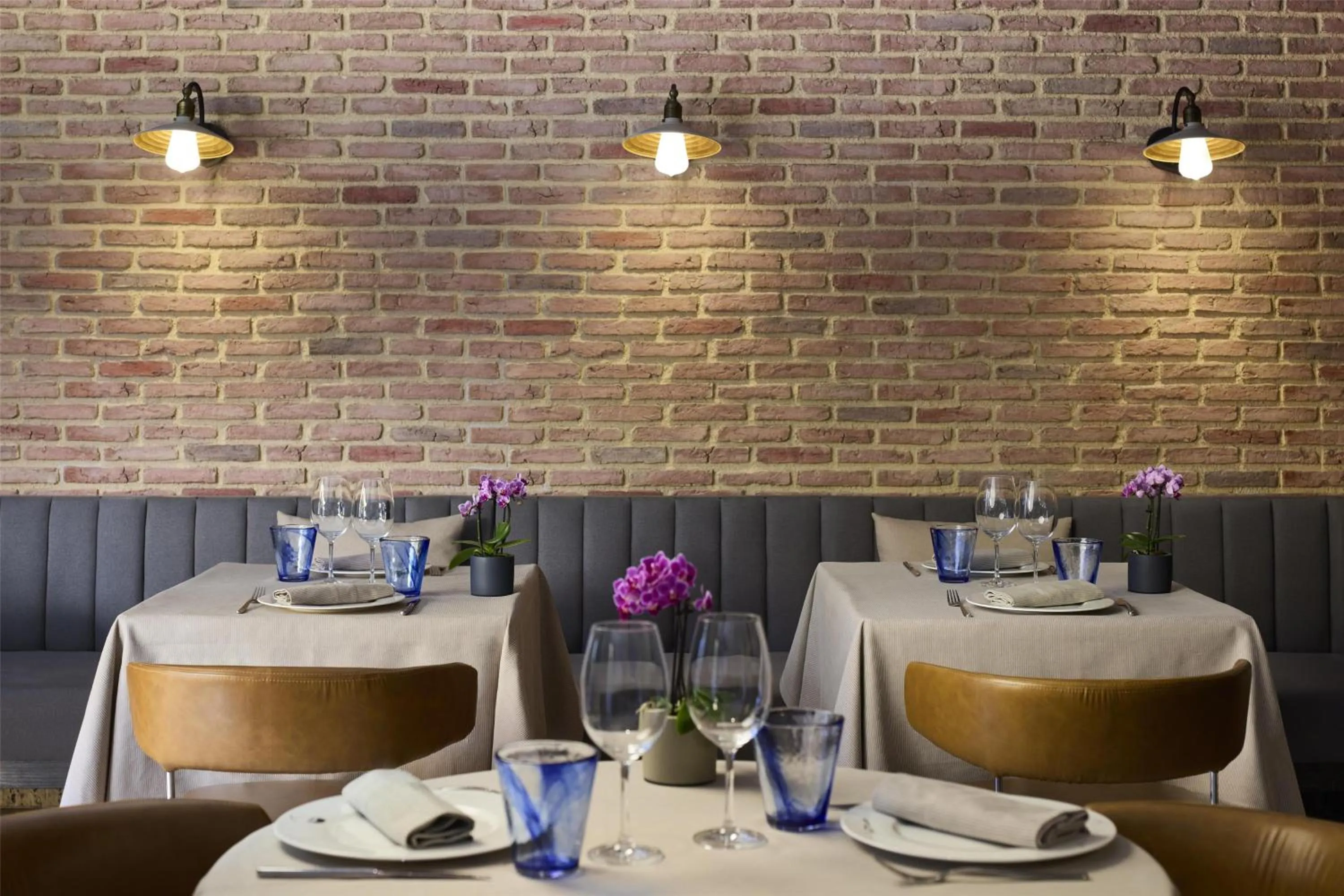 Restaurant/places to eat in NH Barcelona Stadium