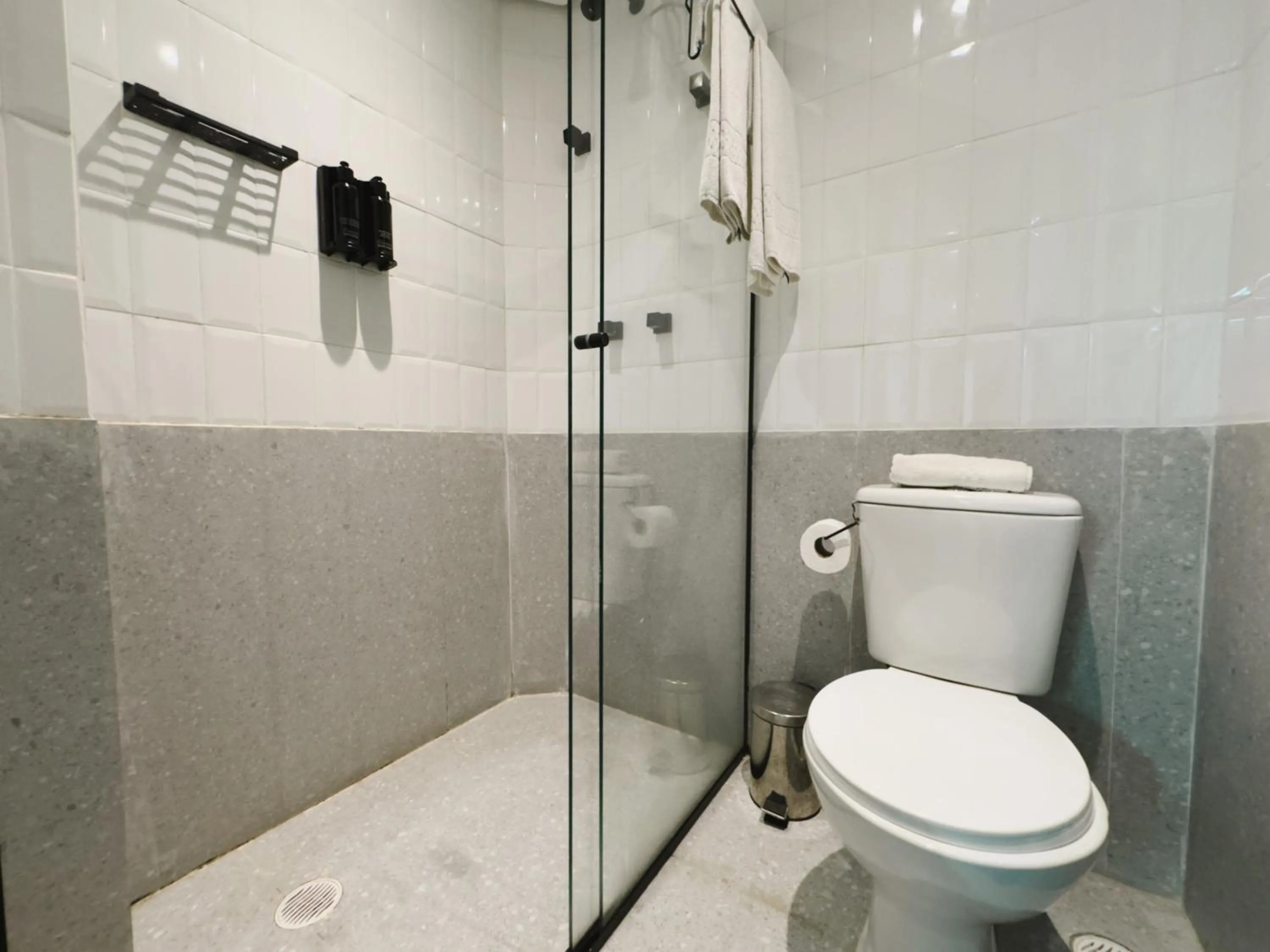 Toilet in Apê Paulista Alameda Santos