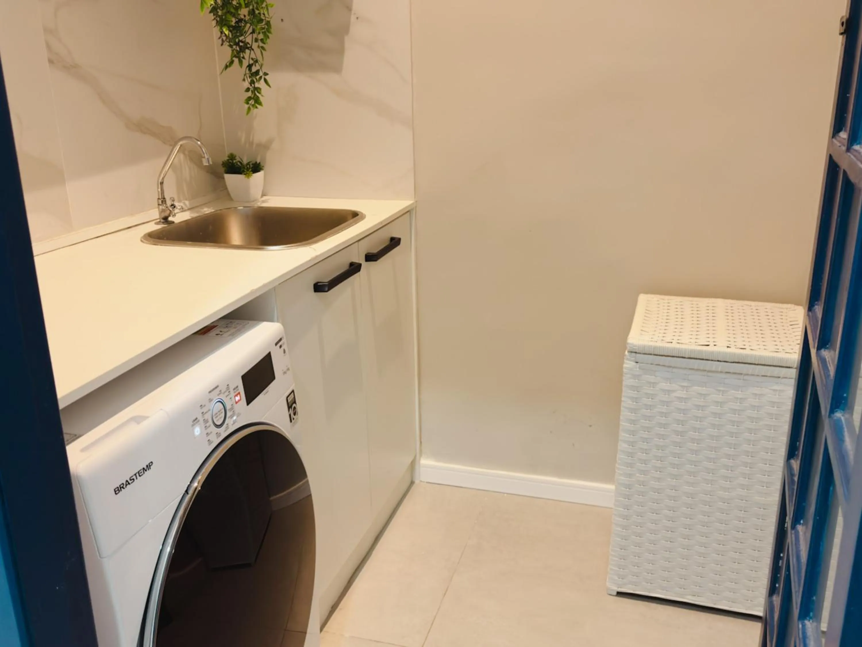 laundry in Apê Paulista Alameda Santos