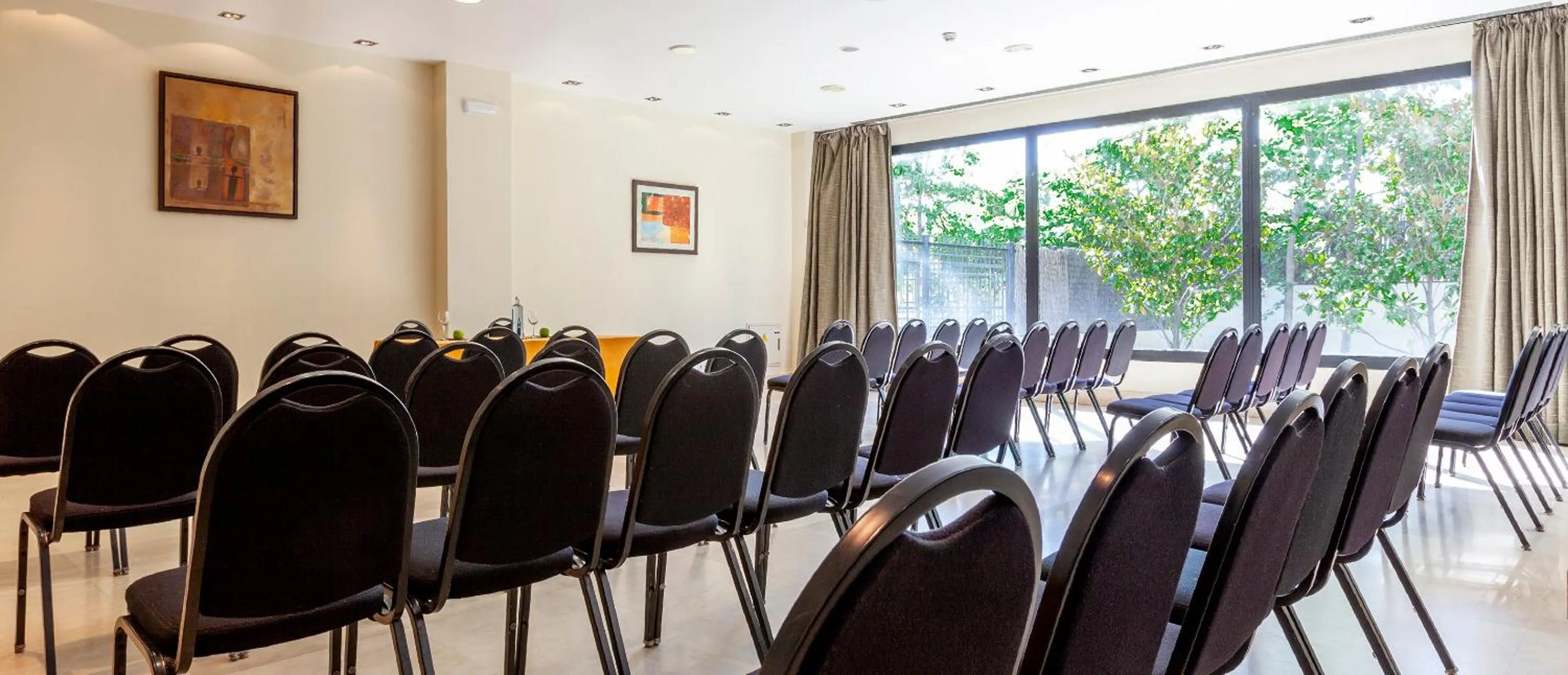 Business facilities in Hotel SB Express Madrid Norte