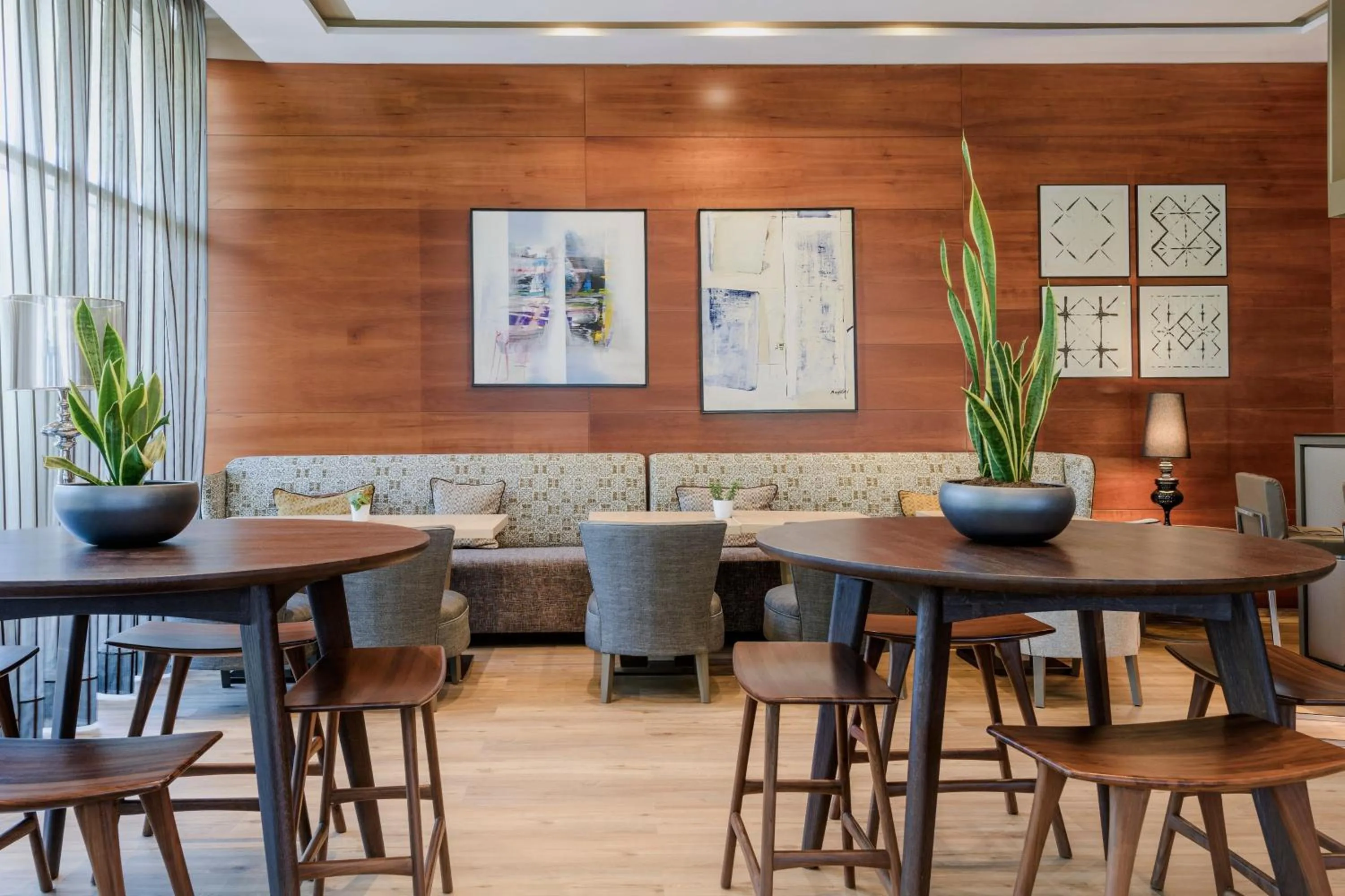 Lounge or bar in AC Hotel Guadalajara by Marriott, Spain