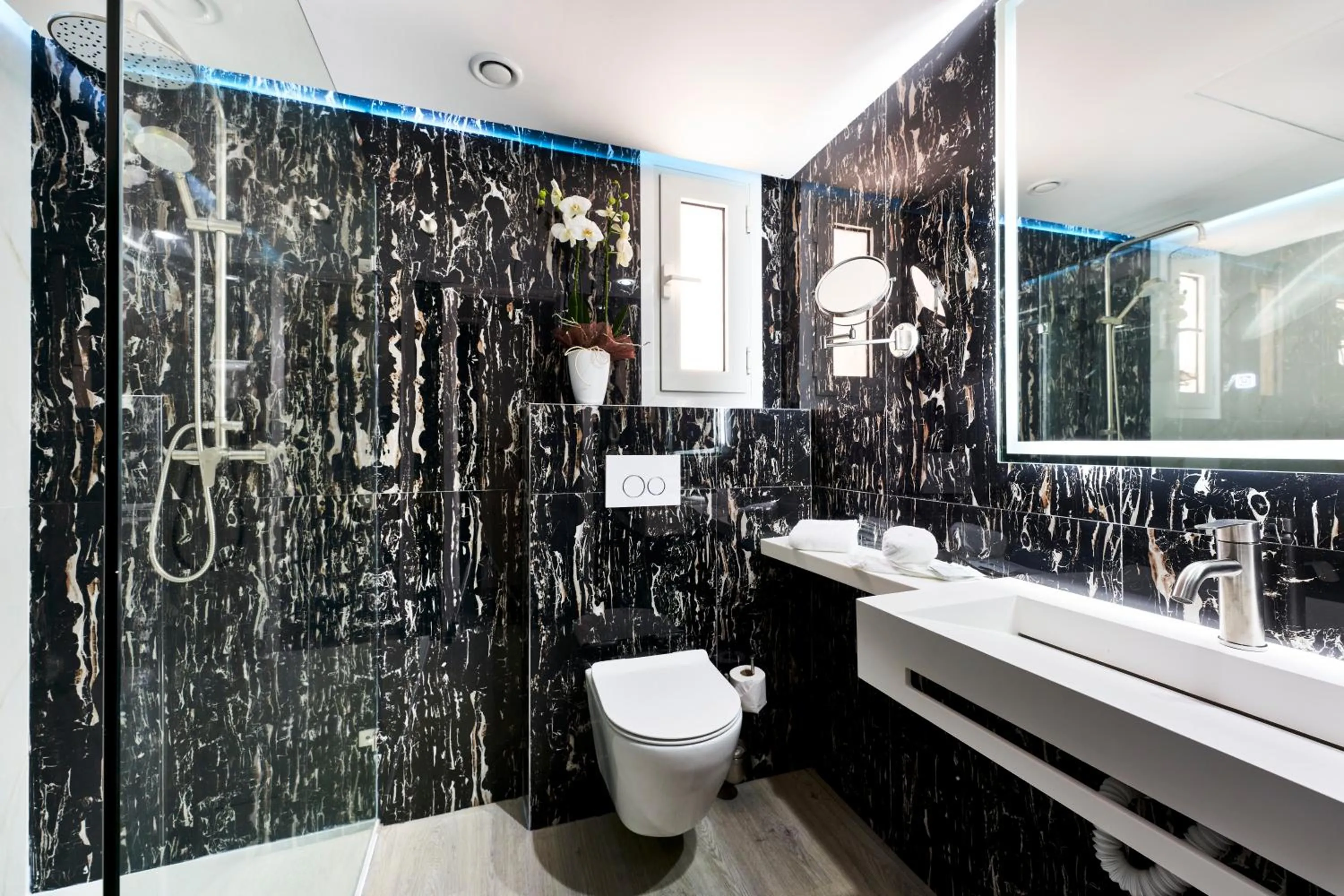 Bedroom in BelleVue Club