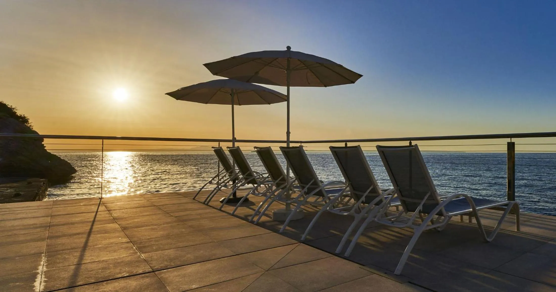 Solarium in Globales Cala Viñas Adults Only 16+