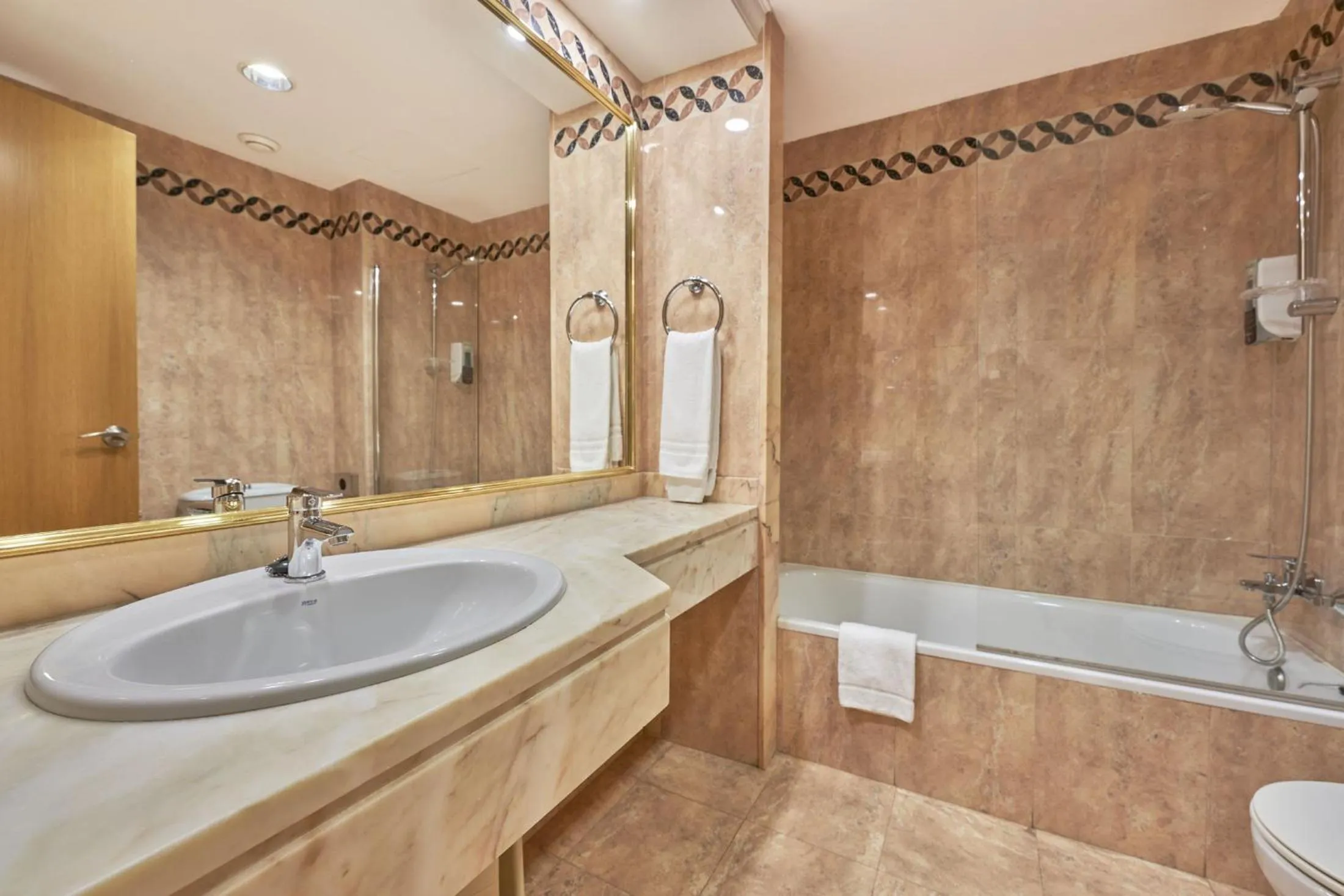 Bathroom in Globales Cala Viñas Adults Only 16+