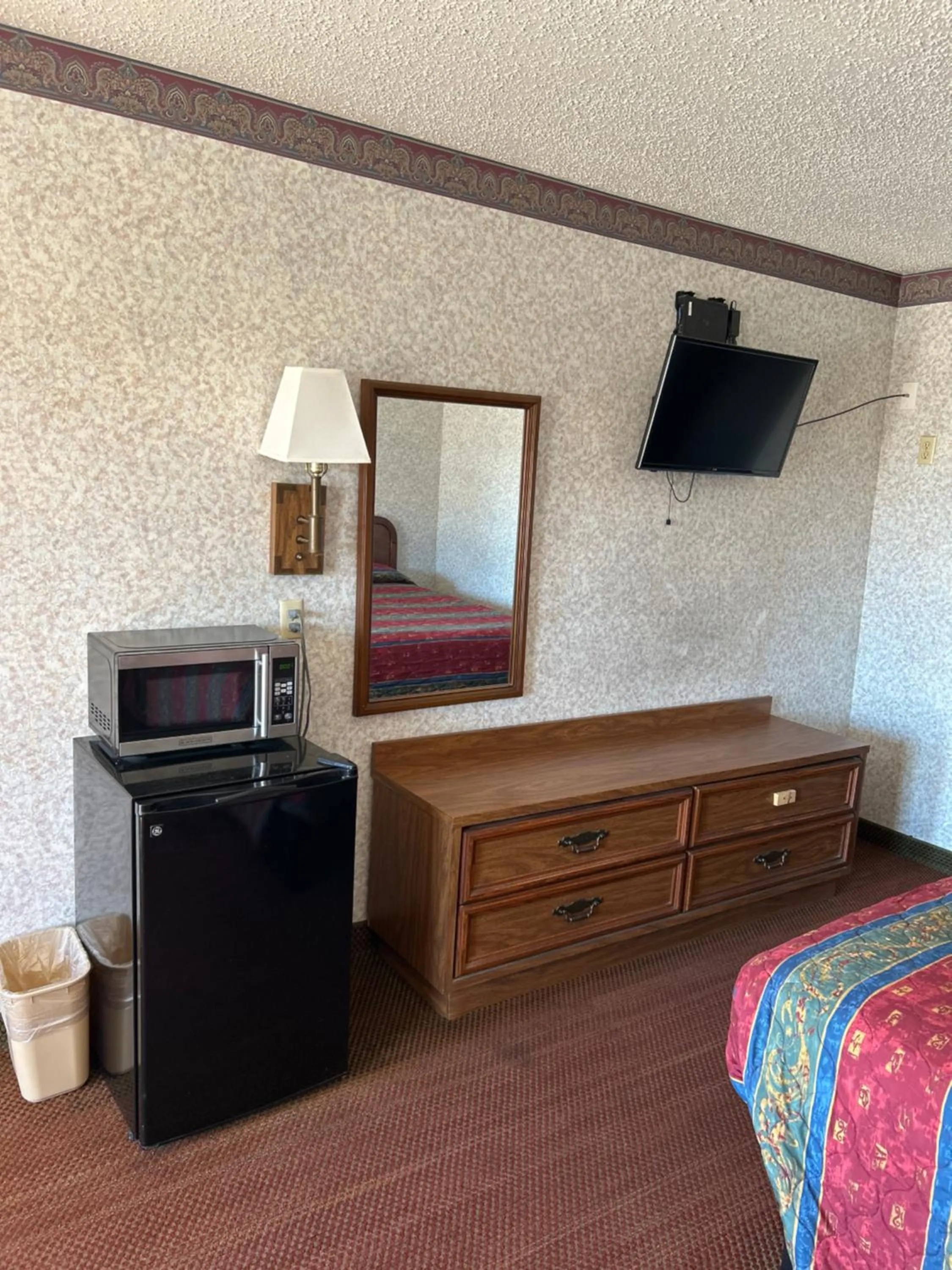 TV and multimedia in Heritage Inn
