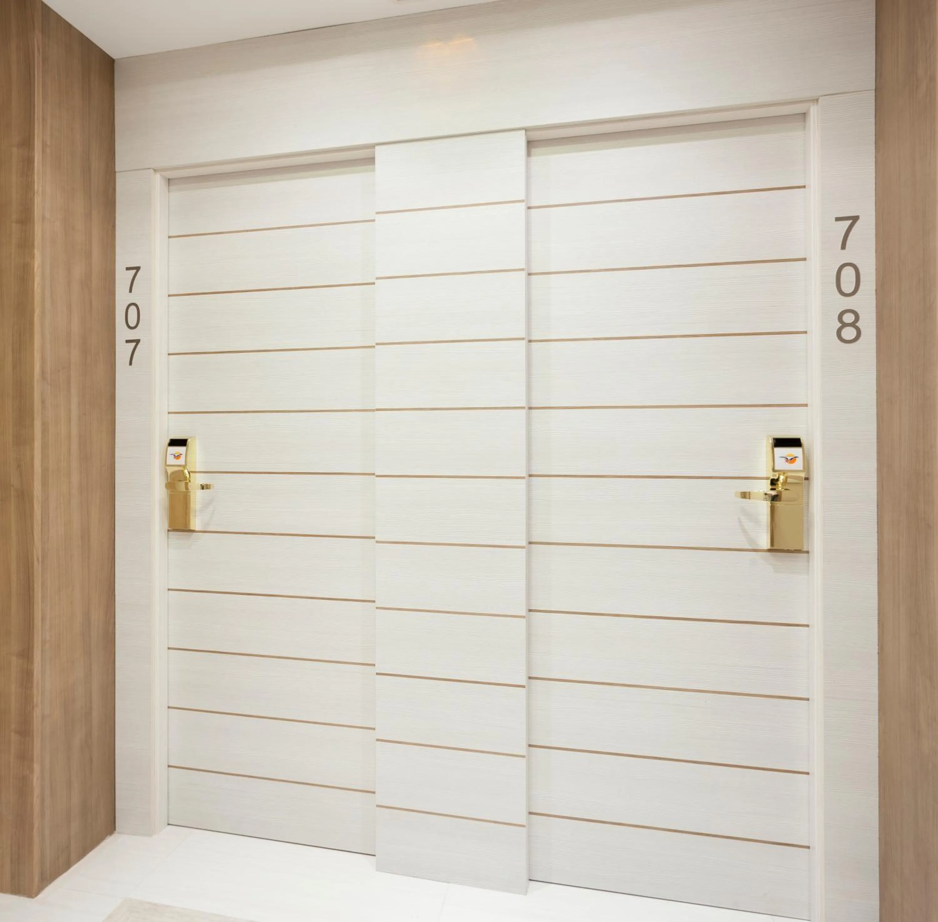 Decorative detail in Globales America