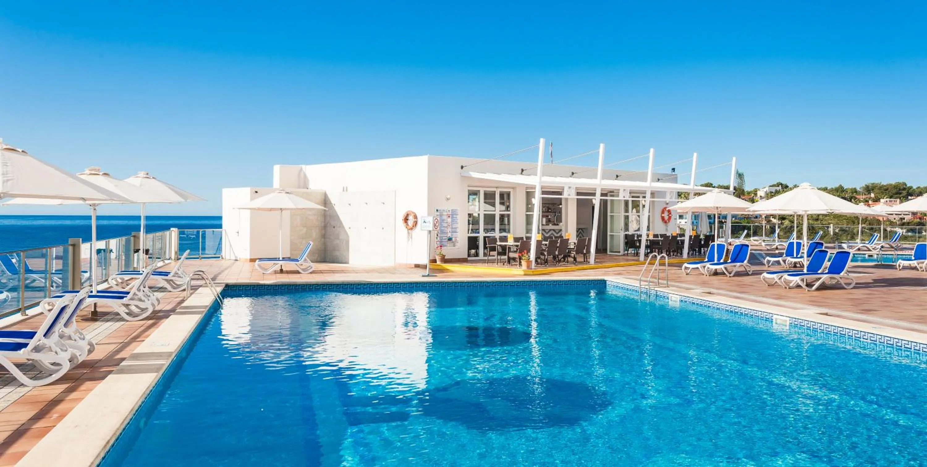 Lounge or bar in Globales America