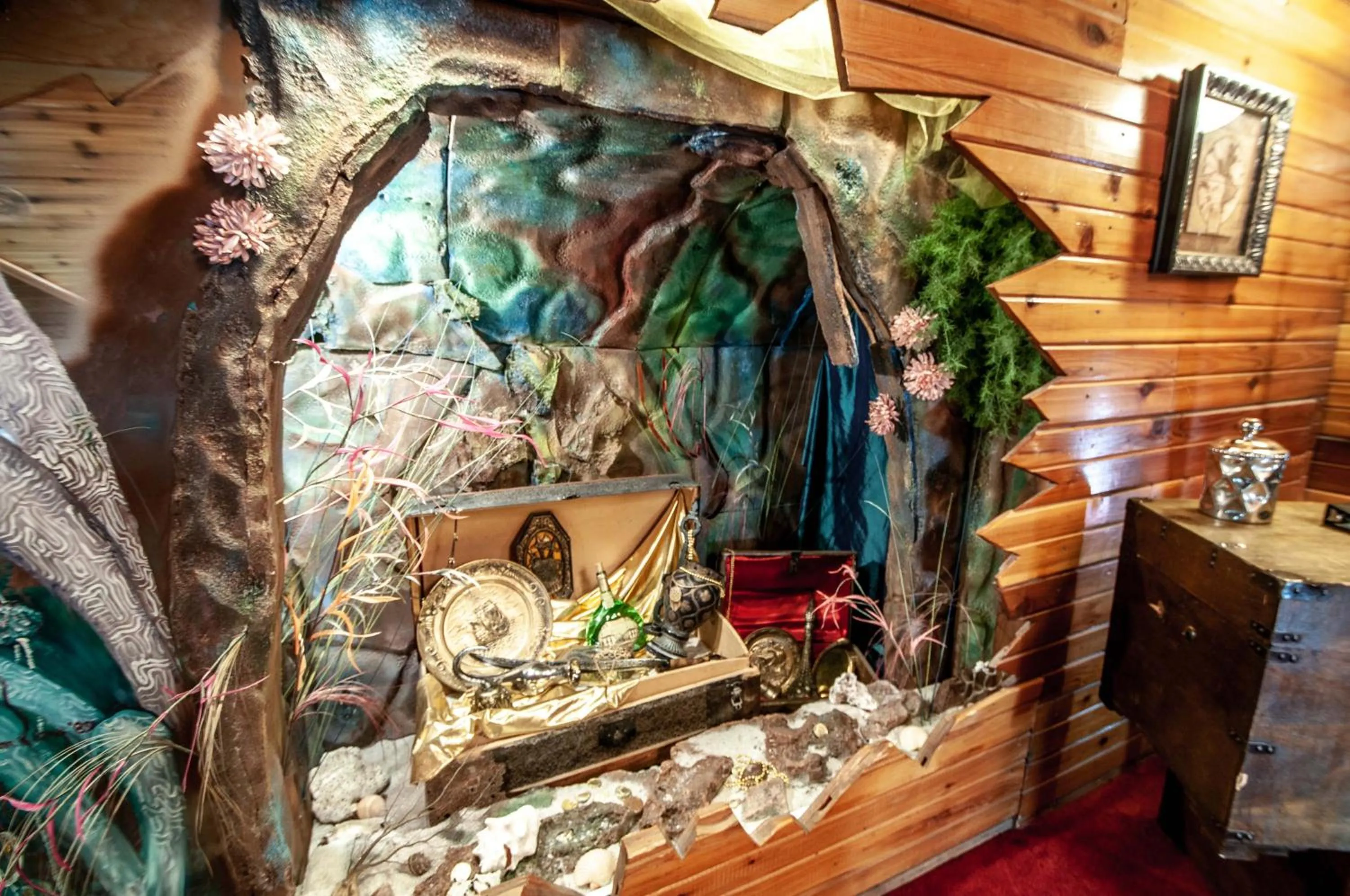 Decorative detail in The Anniversary Inn - Logan